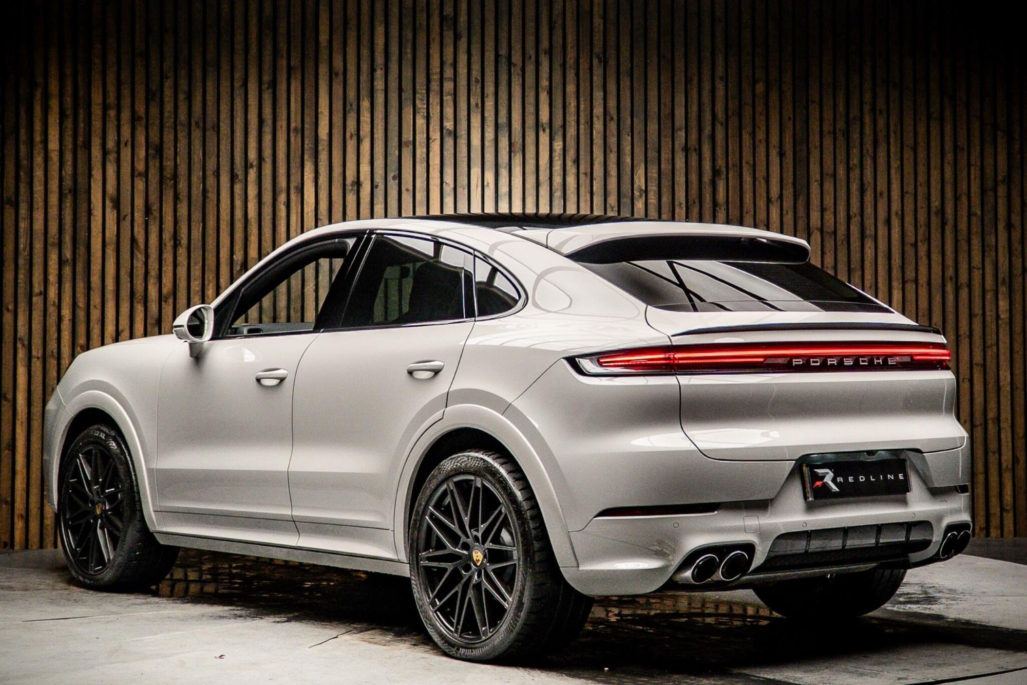 Porsche Cayenne Coupe 3.0 V6 Black Edition 353 Tiptronic S 5 Door Auto for sale UK - Slide 3