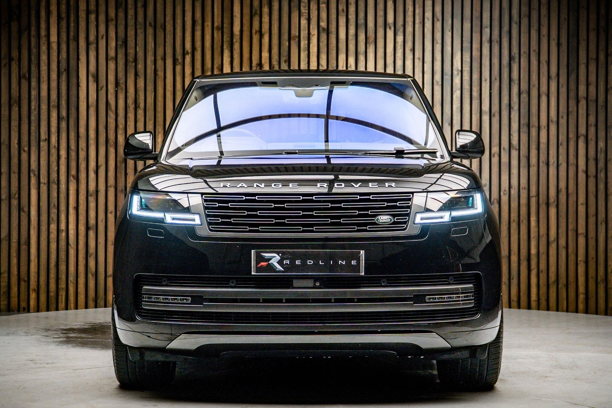 LAND ROVER RANGE ROVER DIESEL ESTATE 3.0 D350 Autobiography 4dr Auto for sale UK - Slide 5