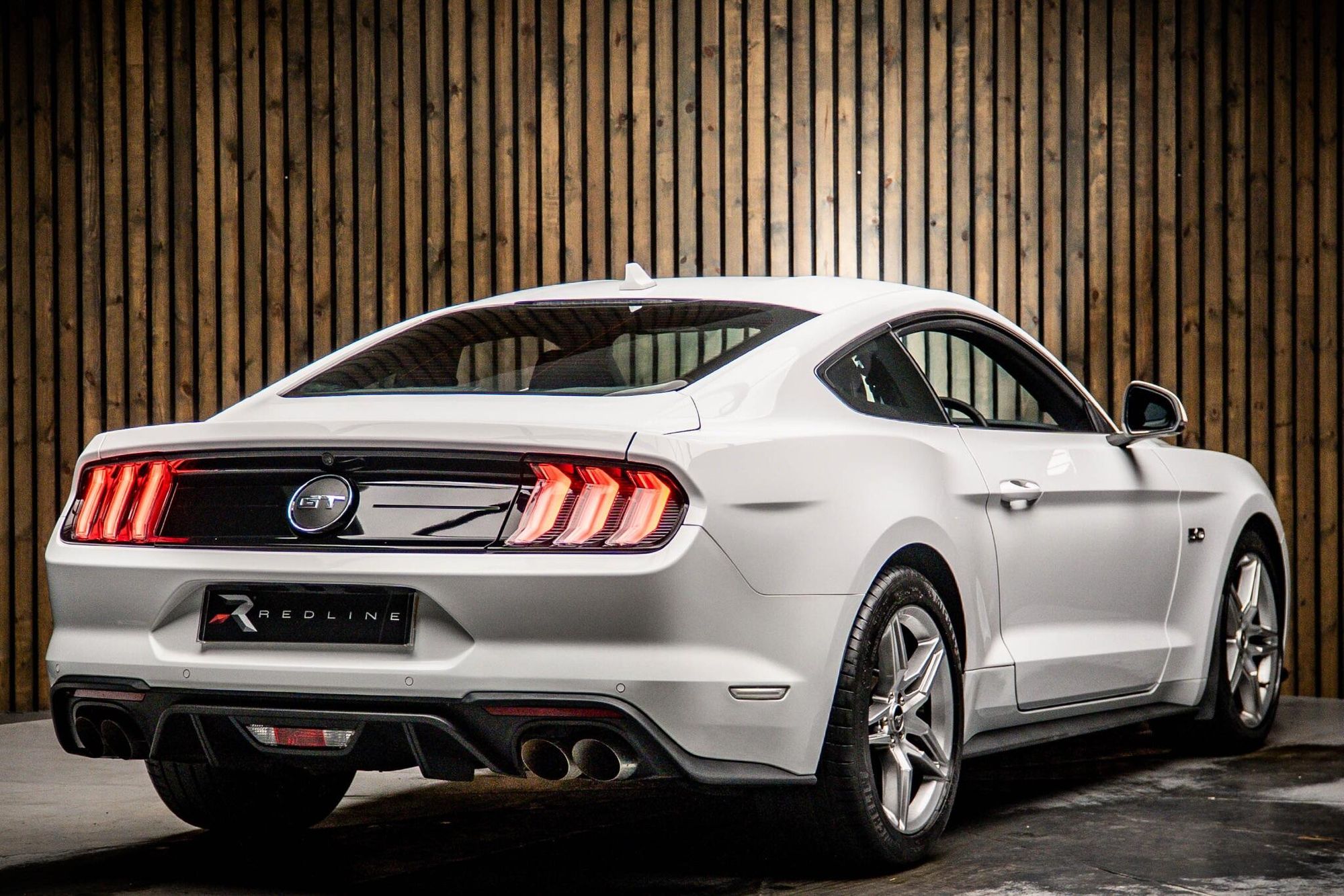 FORD MUSTANG FASTBACK 5.0 V8 GT 2dr Auto for sale UK - Slide 4