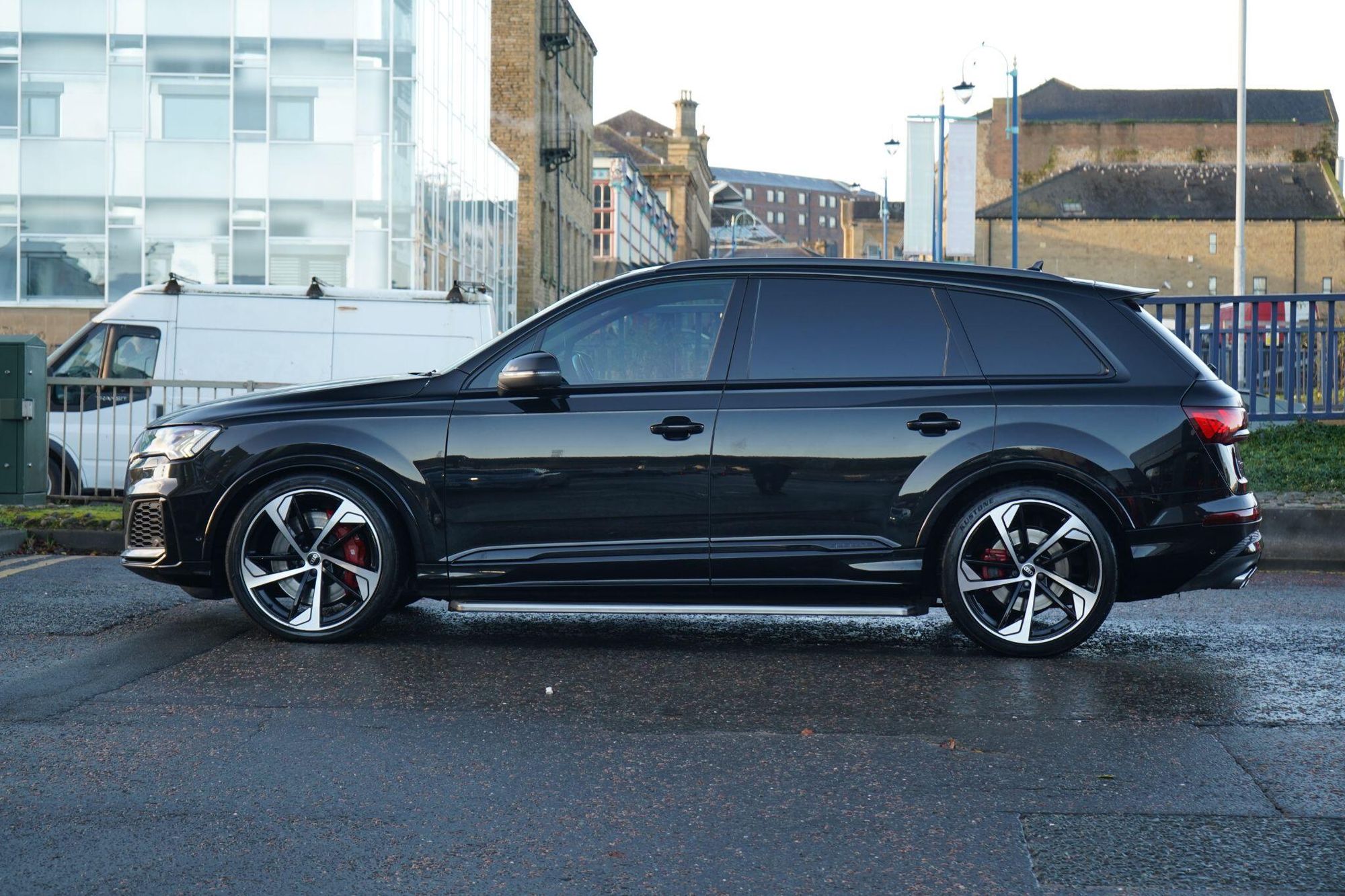 AUDI Q7 ESTATE SQ7 TFSI Quattro Black Edition 5dr Tiptronic for sale UK - Slide 8