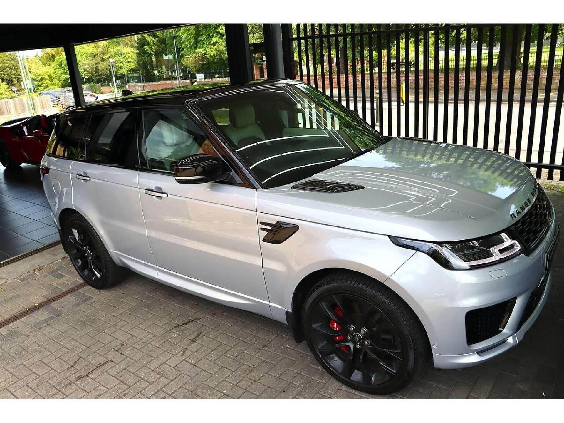 LAND ROVER RANGE ROVER SPORT ESTATE 3.0 P400 HST 5dr Auto for sale UK - Slide 6