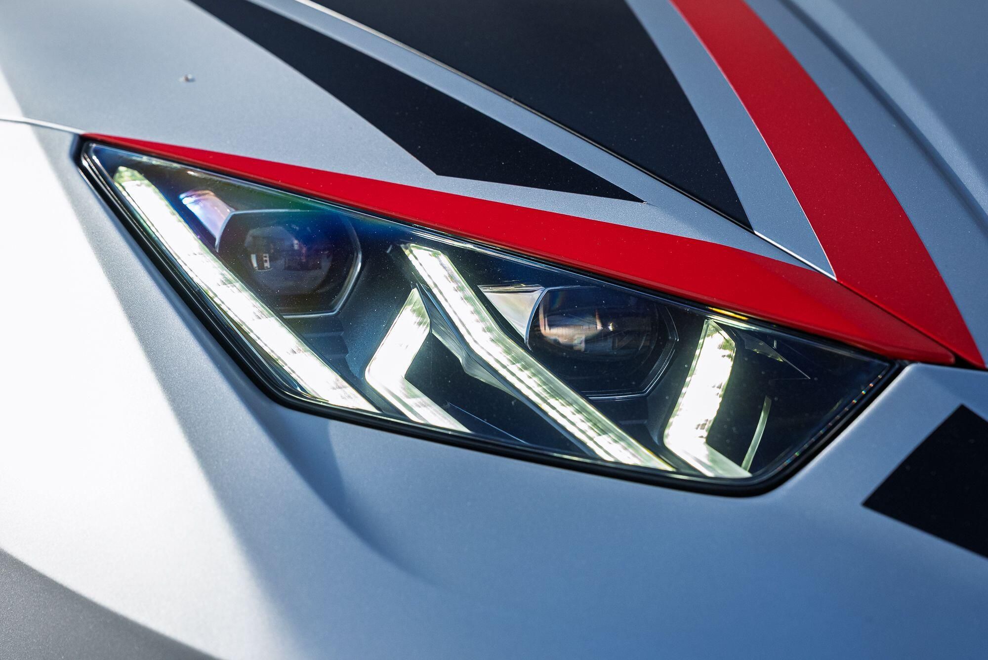 LAMBORGHINI HURACAN EVO COUPE 5.2 V10 610 Sterrato 2dr Auto AWD for sale UK - Slide 9