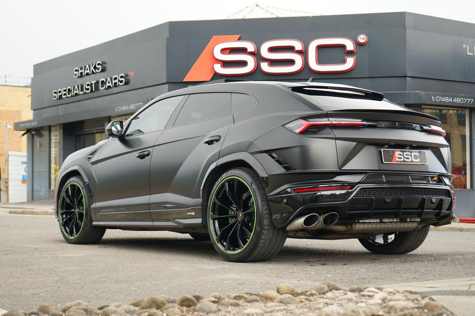 LAMBORGHINI URUS ESTATE 4.0T FSI V8 S 5dr Auto for sale UK - Slide 2