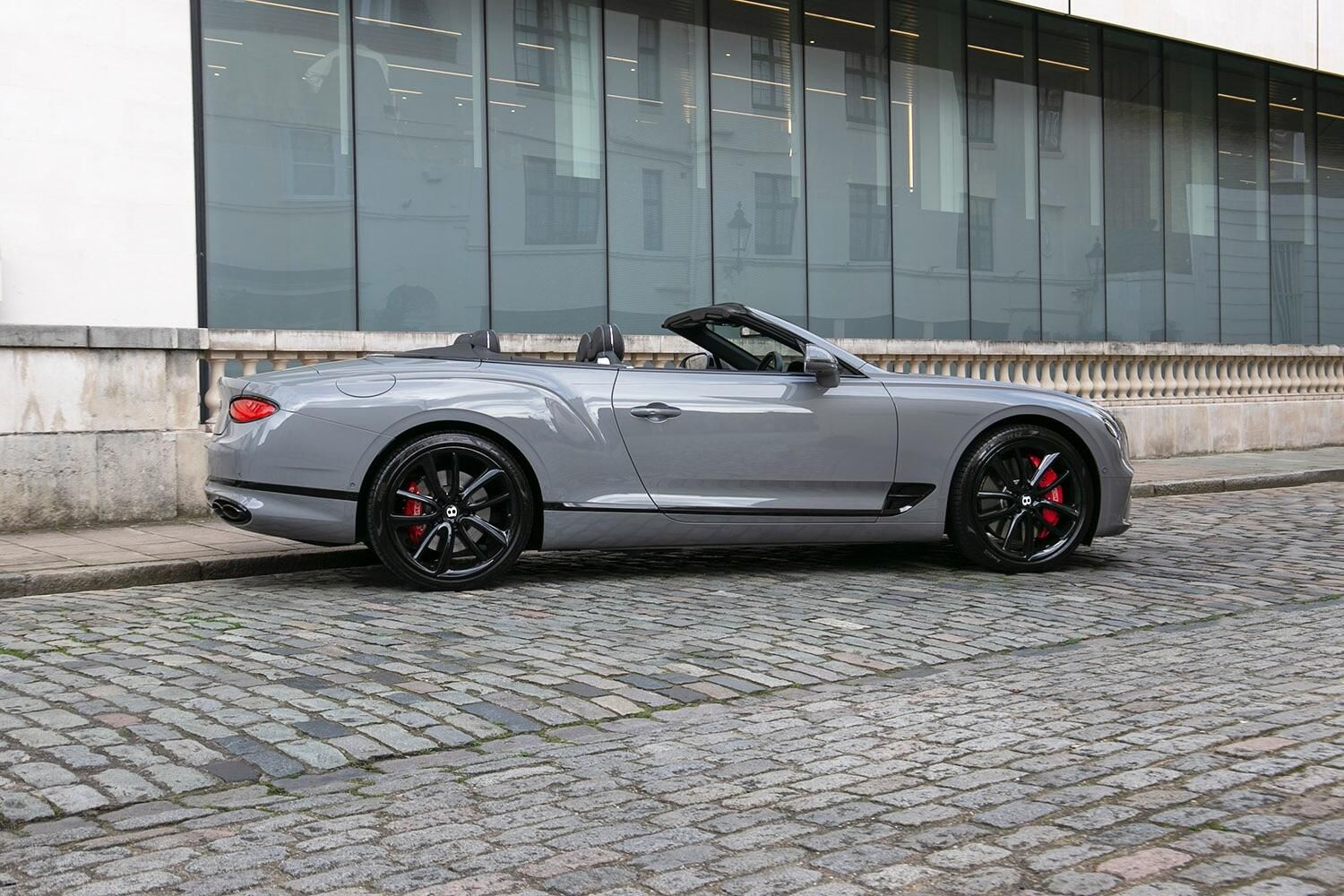 BENTLEY CONTINENTAL GTC CONVERTIBLE 4.0 V8 S 2dr Auto for sale UK - Slide 7