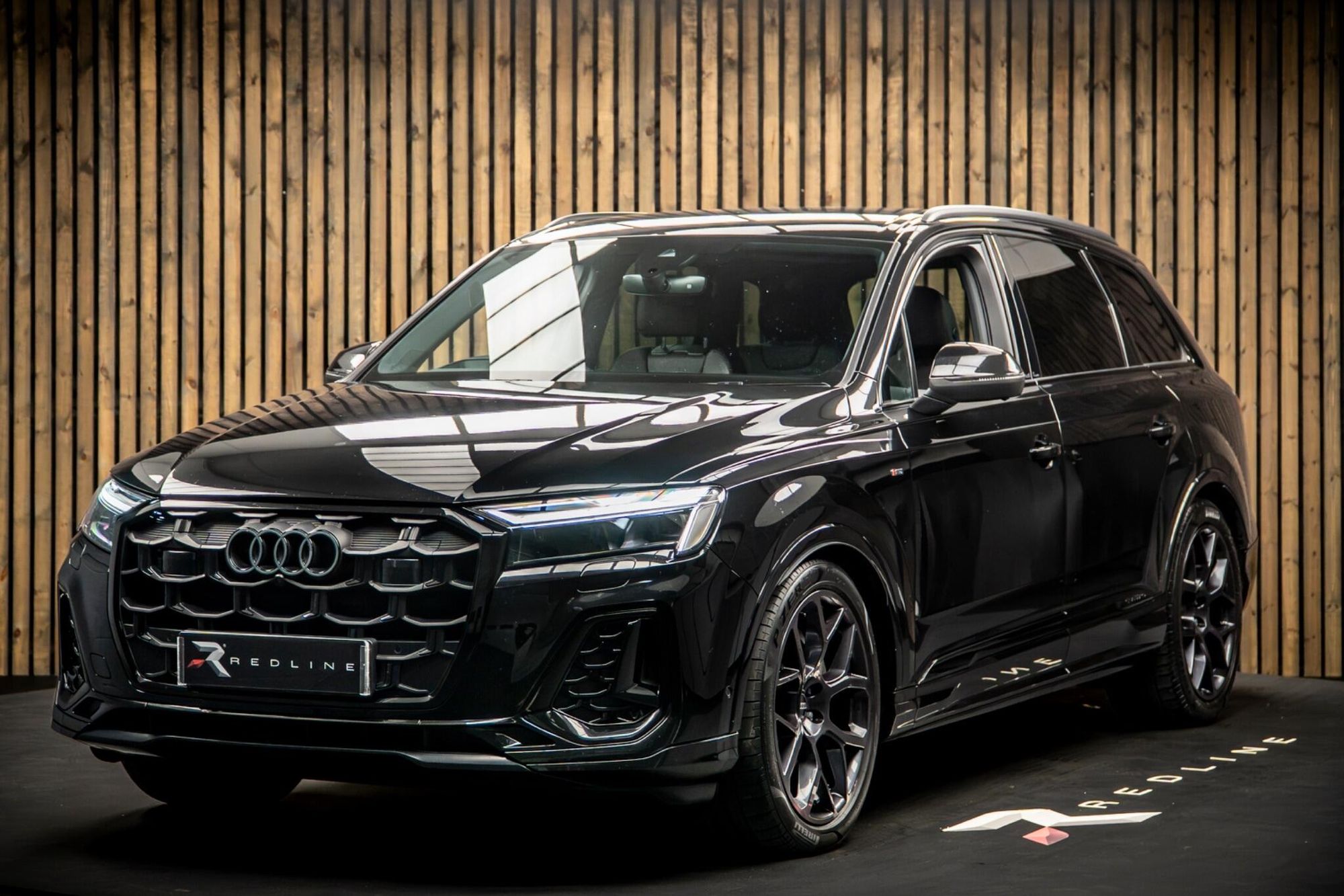 AUDI Q7 DIESEL ESTATE 45 TDI Quattro Black Edition 5dr Tiptronic for sale UK - Slide 7
