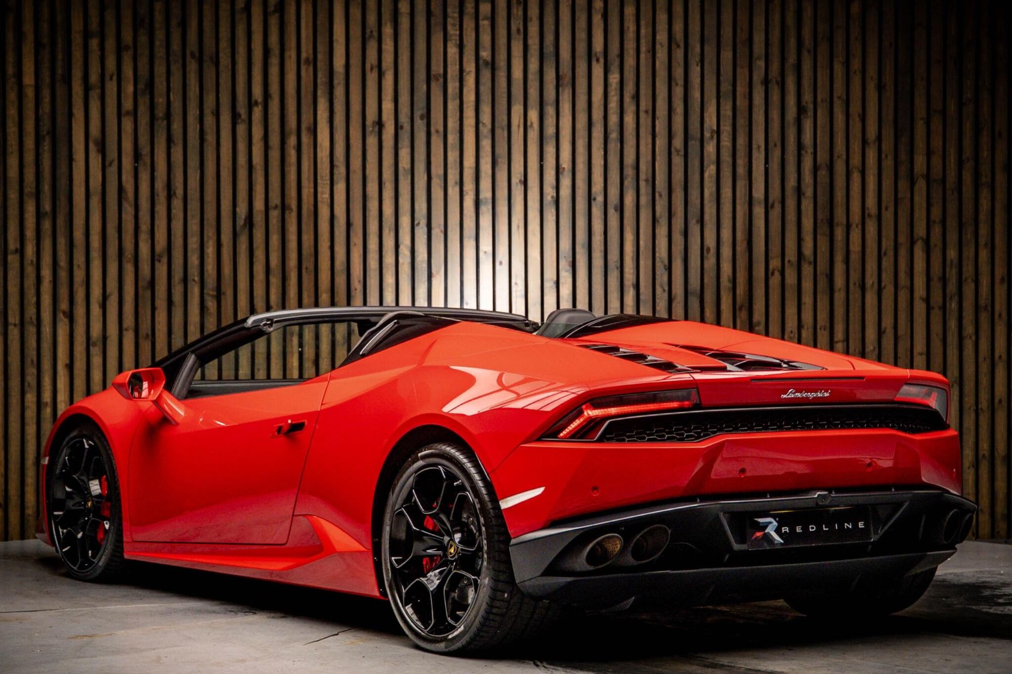 LAMBORGHINI HURACAN SPYDER LP 610-4 2dr LDF for sale UK - Slide 3