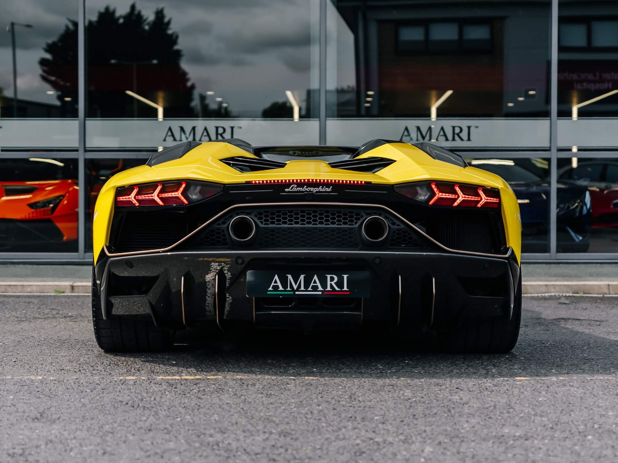 LAMBORGHINI AVENTADOR ROADSTER LP 780-4 Ultimae 2dr ISR for sale UK - Slide 9