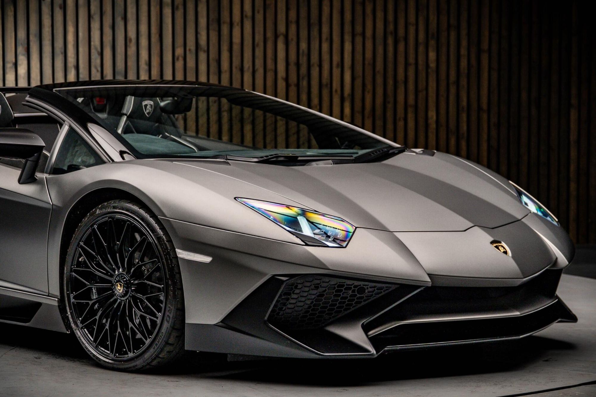 LAMBORGHINI AVENTADOR ROADSTER LP 750-4 Superveloce 2dr ISR for sale UK - Slide 10