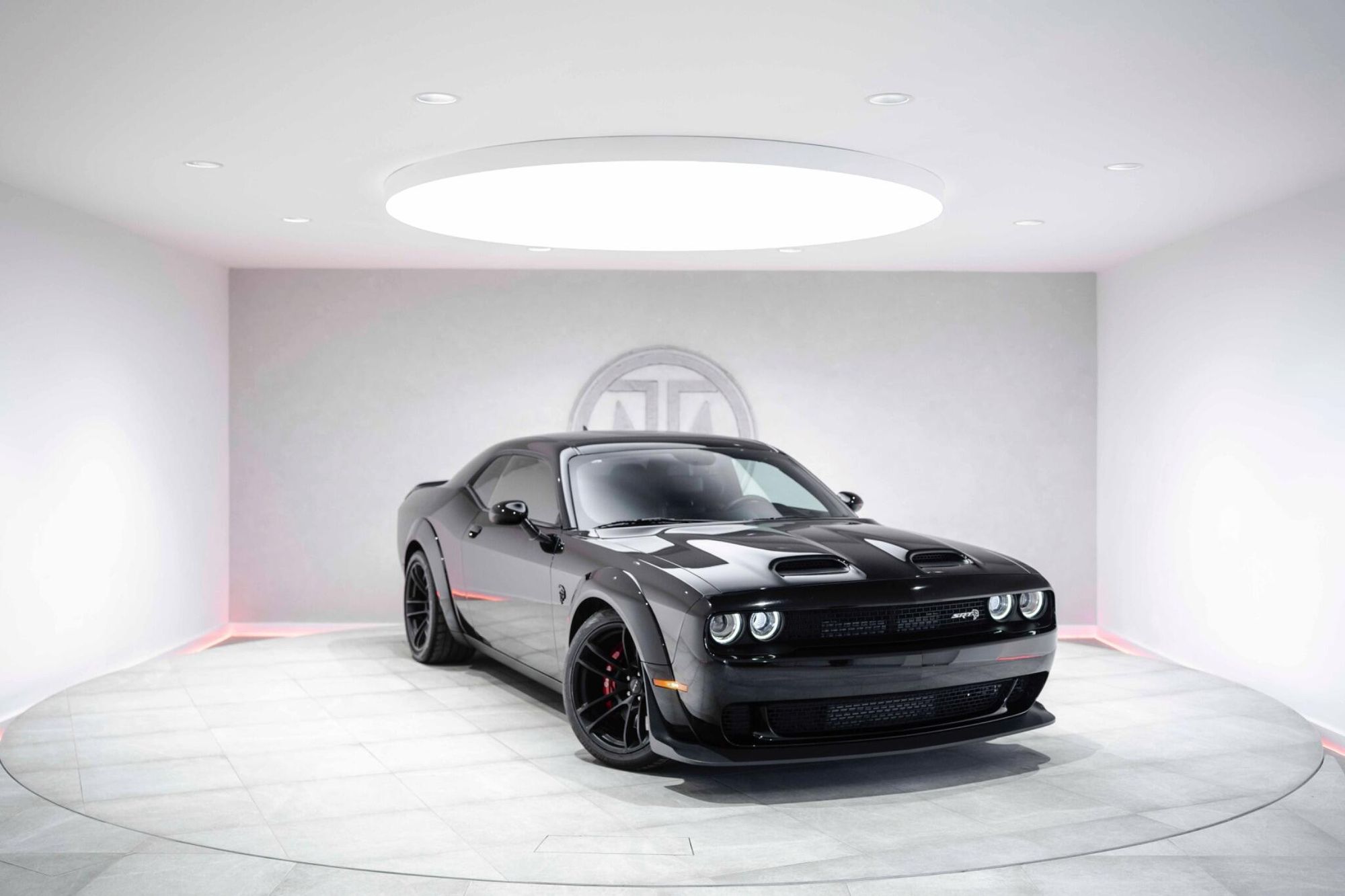 DODGE CHALLENGER BLACK GHOST 6.3 SXT 5dr for sale UK - Slide 2