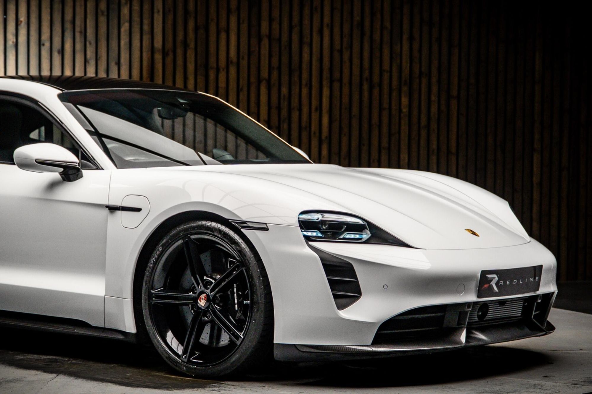 PORSCHE TAYCAN SALOON 560kW Turbo S 93kWh 4dr Auto for sale UK - Slide 10