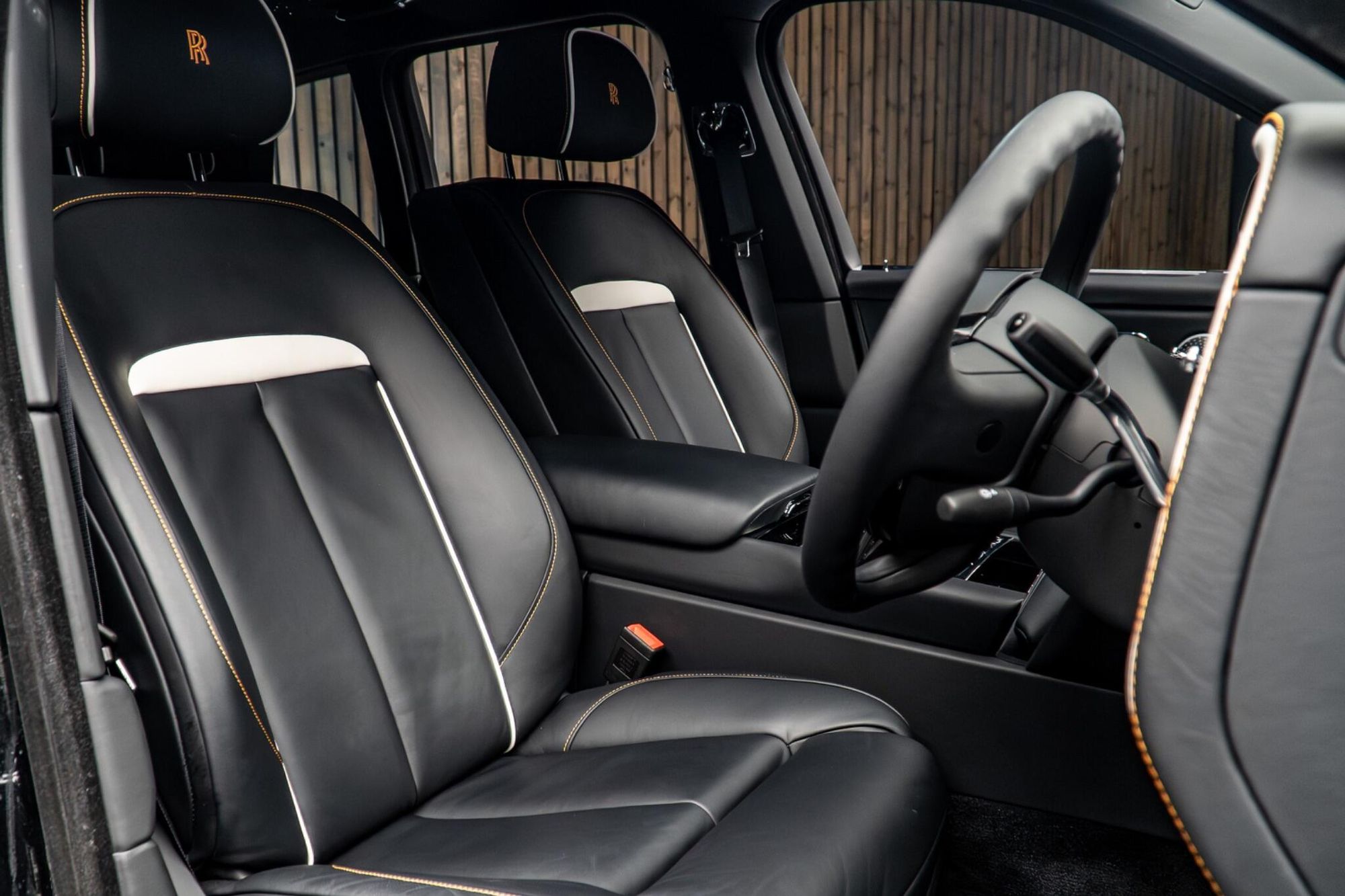 Rolls-Royce Cullinan Suv 6.75 II 5 Door Auto for sale UK - Slide 2