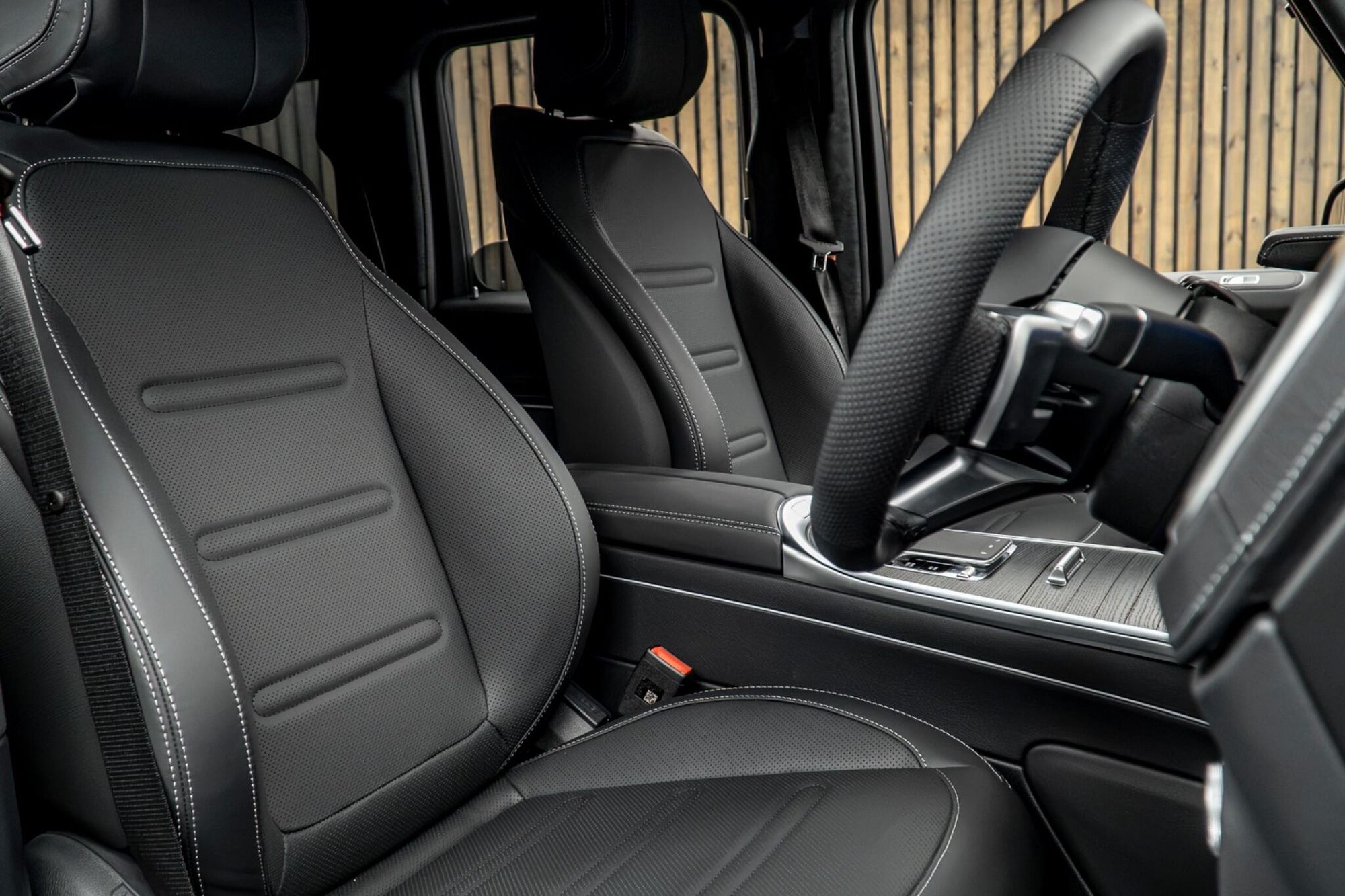 MERCEDES-BENZ G CLASS ELECTRIC STATION WAGON G 580 432kW EQ Tech AMG Line Prem+ 116kWh 5dr Auto for sale UK - Slide 2