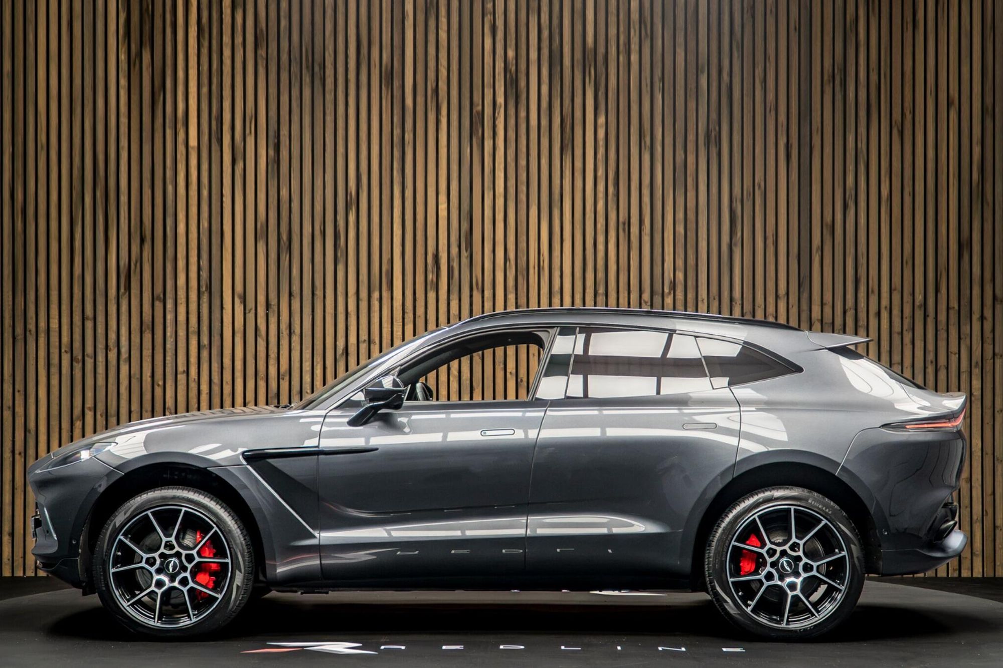 ASTON MARTIN DBX ESTATE V8 DBX707 5dr Touchtronic for sale UK - Slide 7