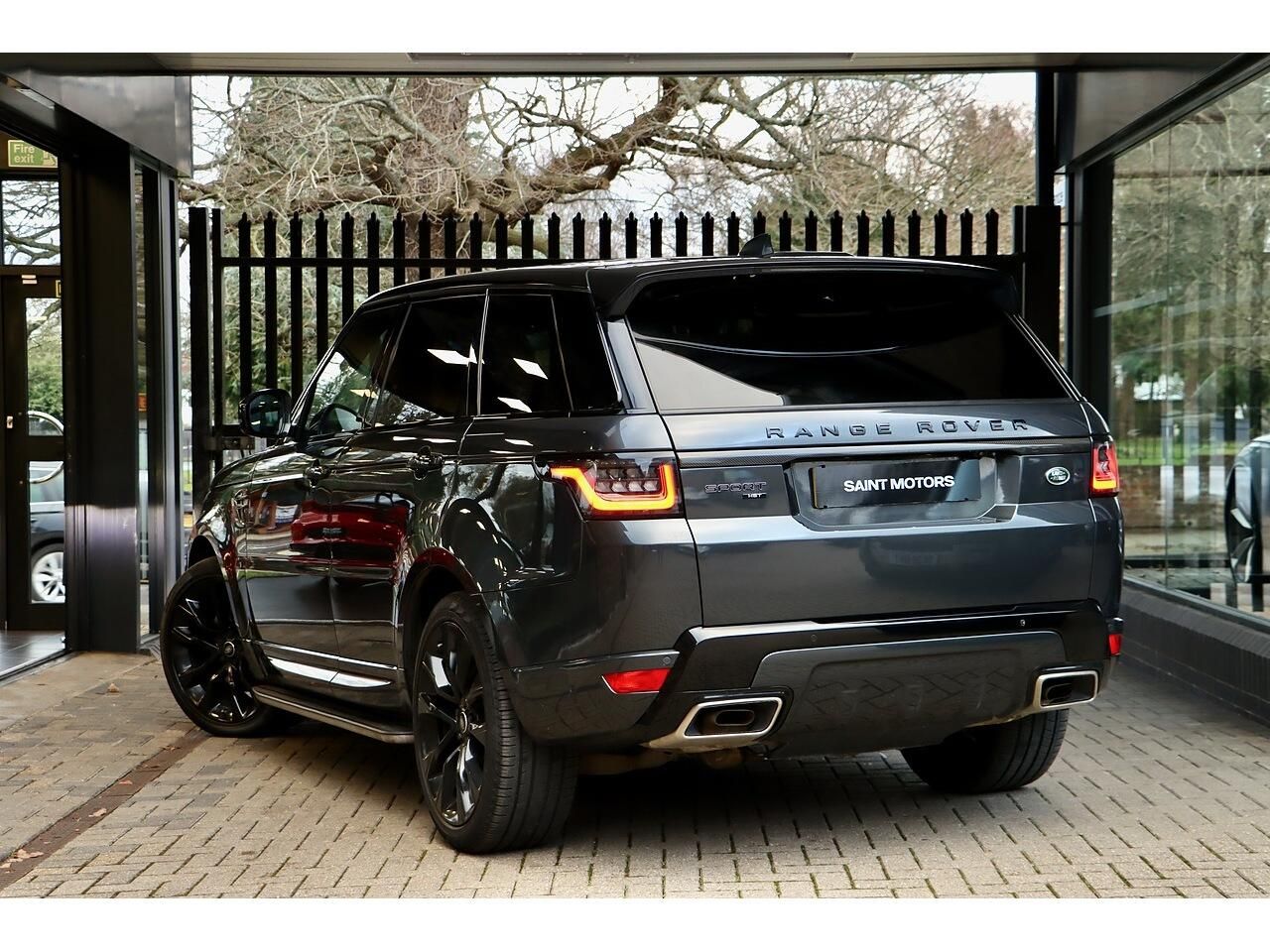 LAND ROVER RANGE ROVER SPORT ESTATE 3.0 P400 HST 5dr Auto for sale UK - Slide 4