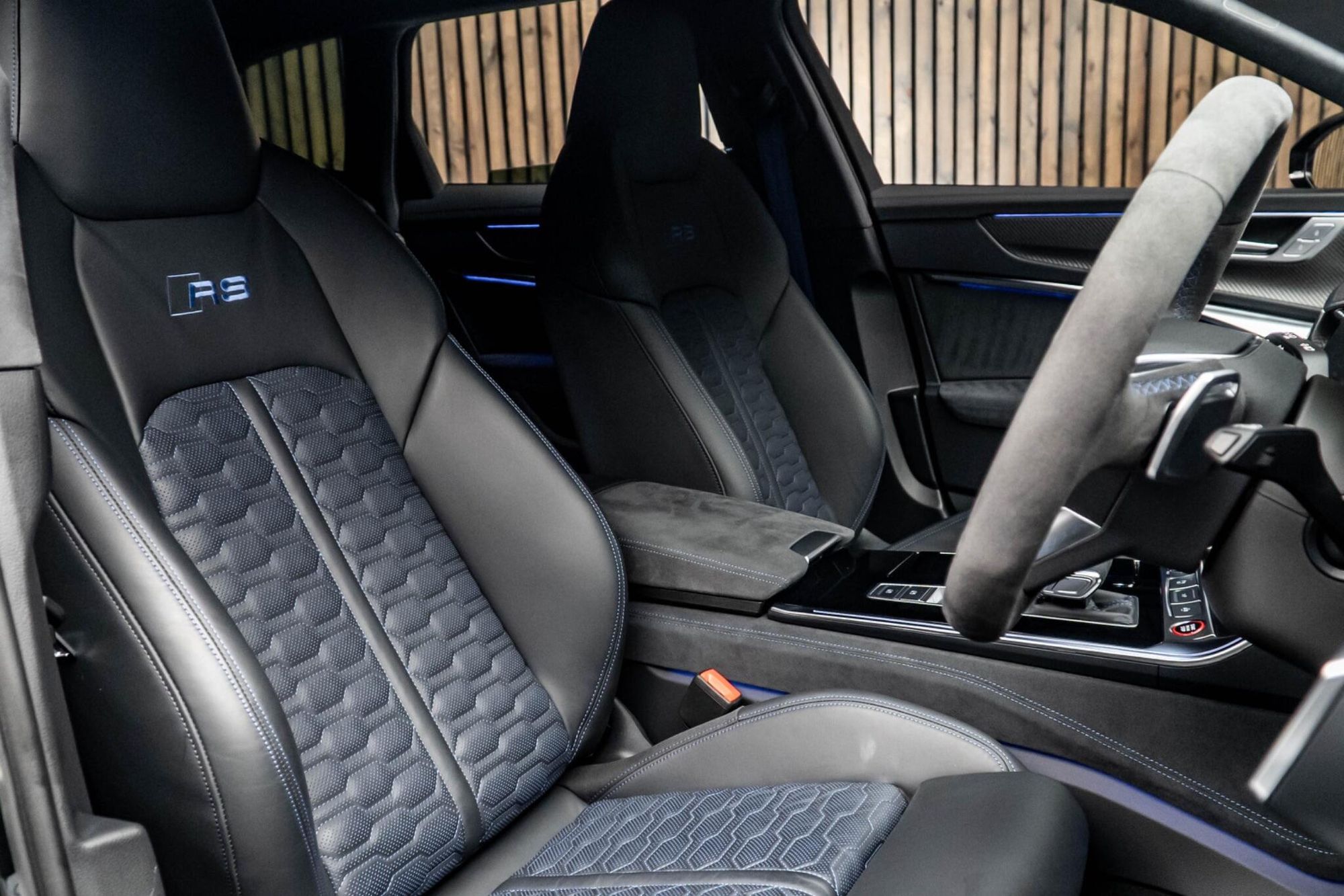 AUDI RS6 RS 6 AVANT RS 6 TFSI Quattro Carbon Black 5dr Tiptronic for sale UK - Slide 2