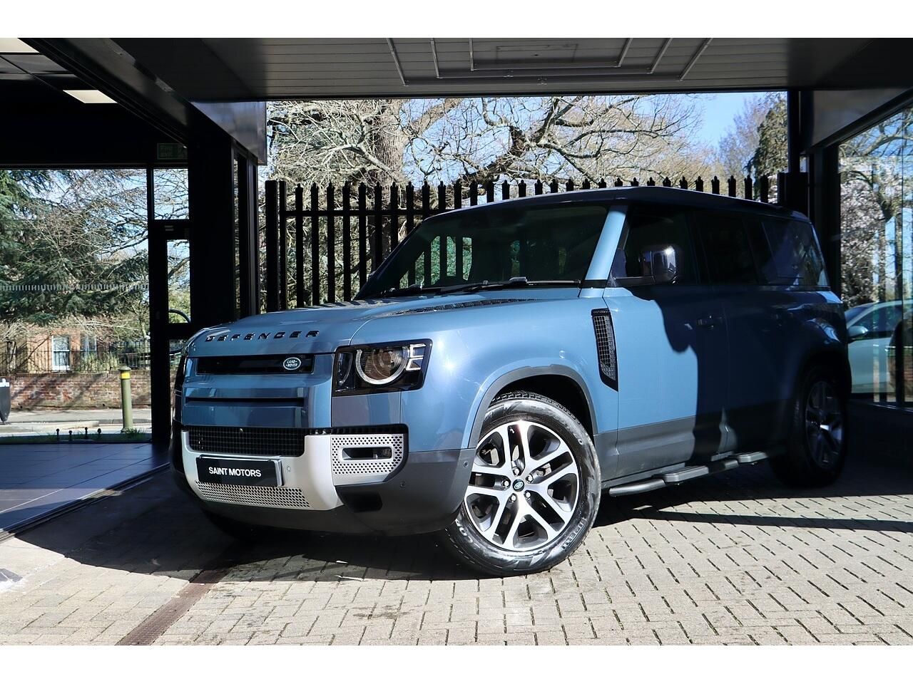 LAND ROVER DEFENDER DIESEL ESTATE 3.0 D200 SE 110 5dr Auto for sale UK - Slide 2