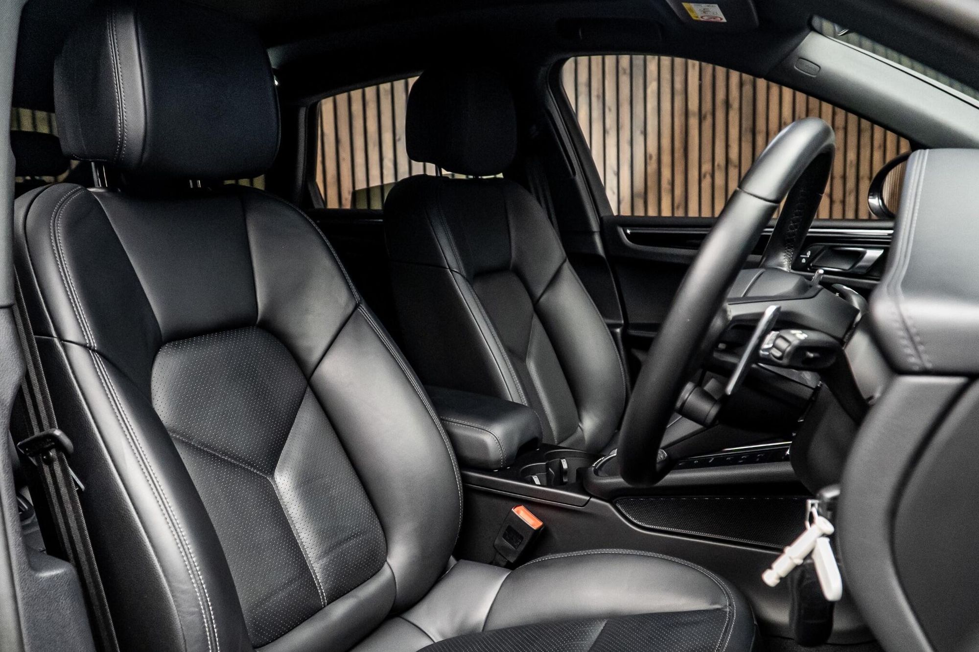 PORSCHE MACAN ESTATE S 5dr PDK for sale UK - Slide 2