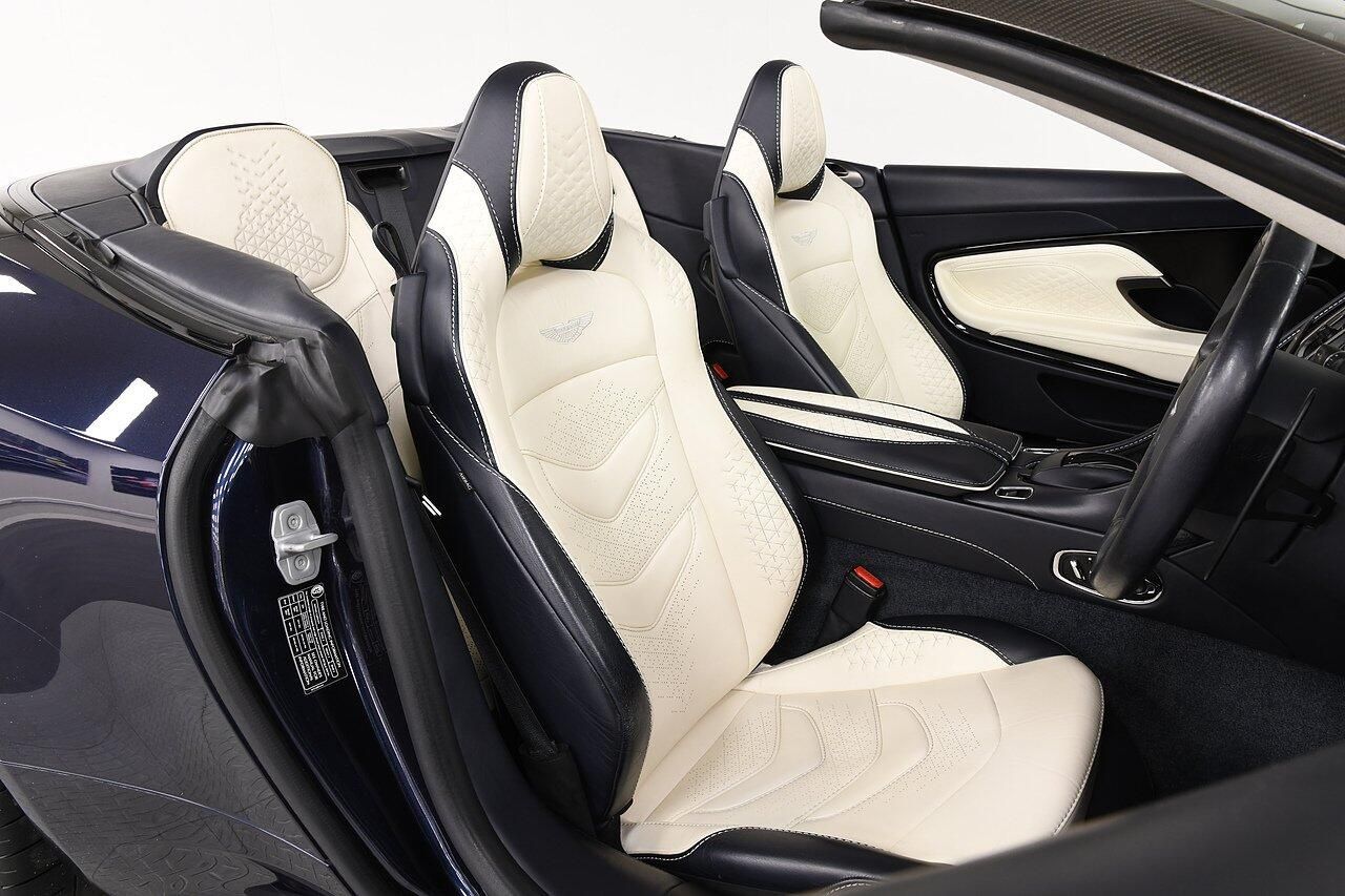 ASTON MARTIN DBS CONVERTIBLE V12 Superleggera 2dr Volante Touchtronic Auto for sale UK - Slide 8