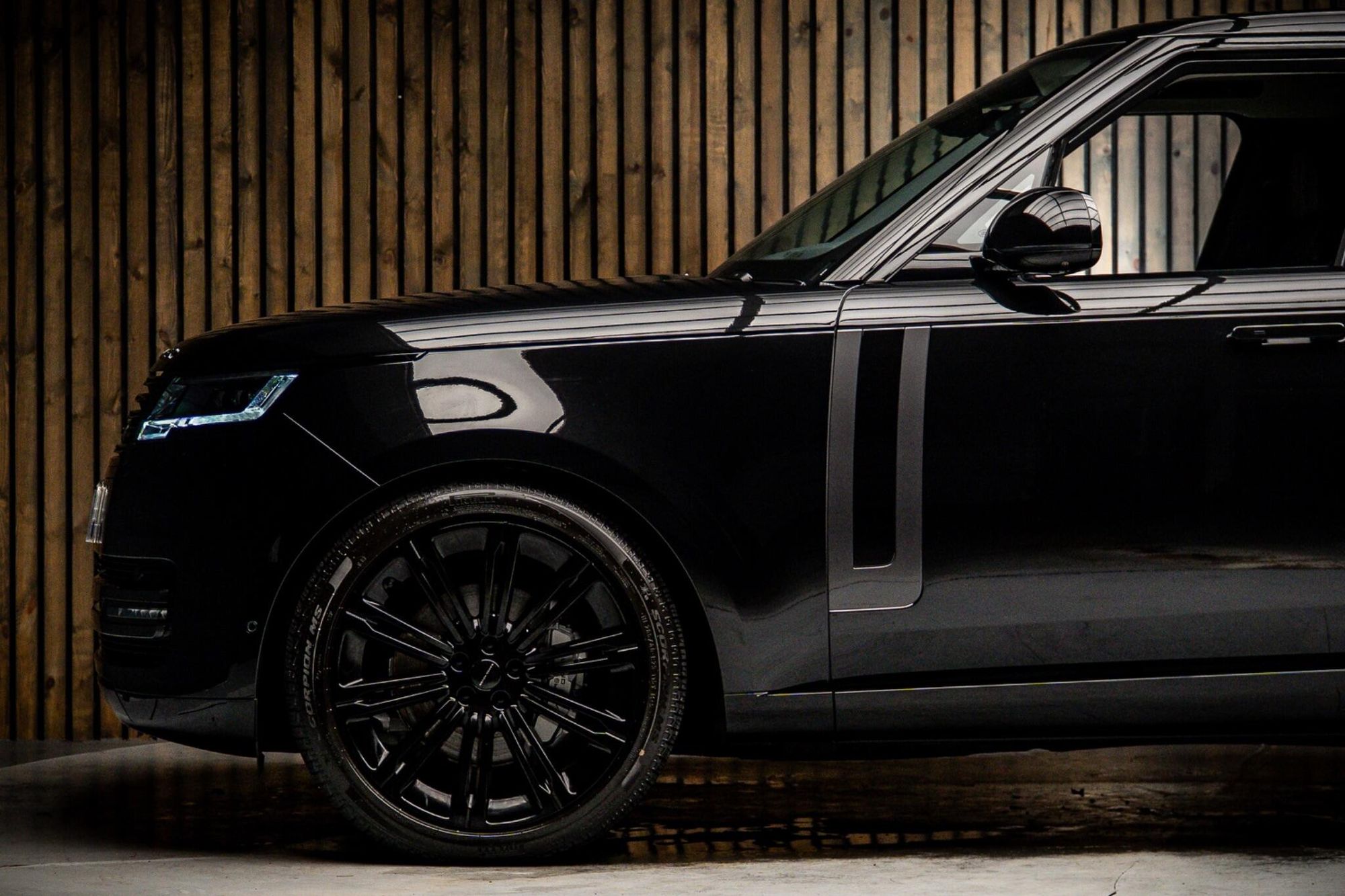 Land Rover Range Rover 3.0 D350 mHEV HSE 7Seat LWB Diesel 5 Door Auto for sale UK - Slide 9