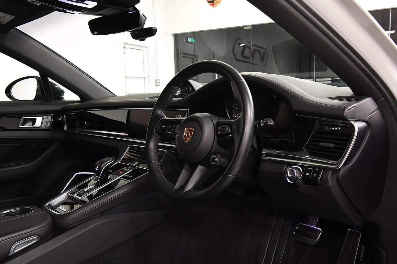 PORSCHE PANAMERA SPORT TURISMO 2.9 V6 4S E-Hybrid 5dr PDK for sale UK - Slide 4