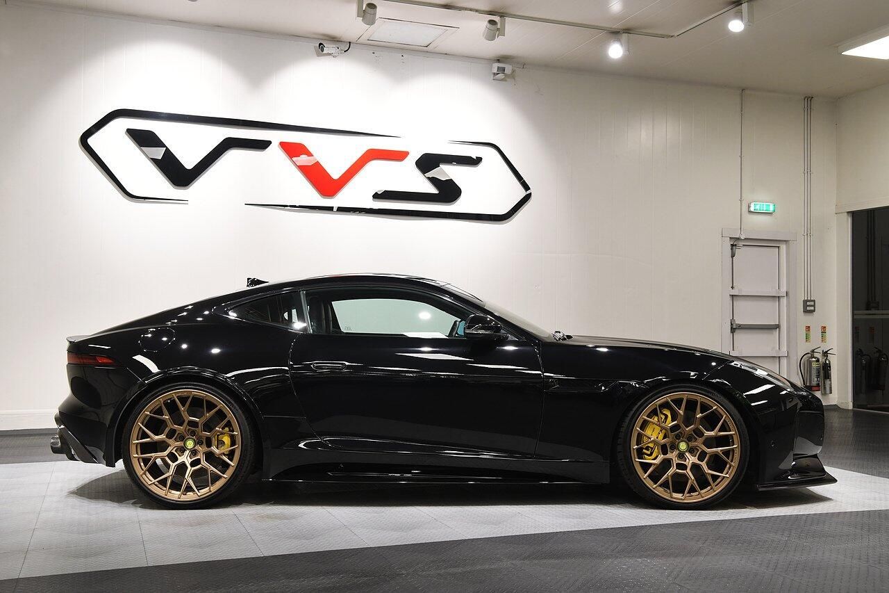 JAGUAR F-TYPE COUPE 5.0 Supercharged V8 R 2dr Auto AWD for sale UK - Slide 2