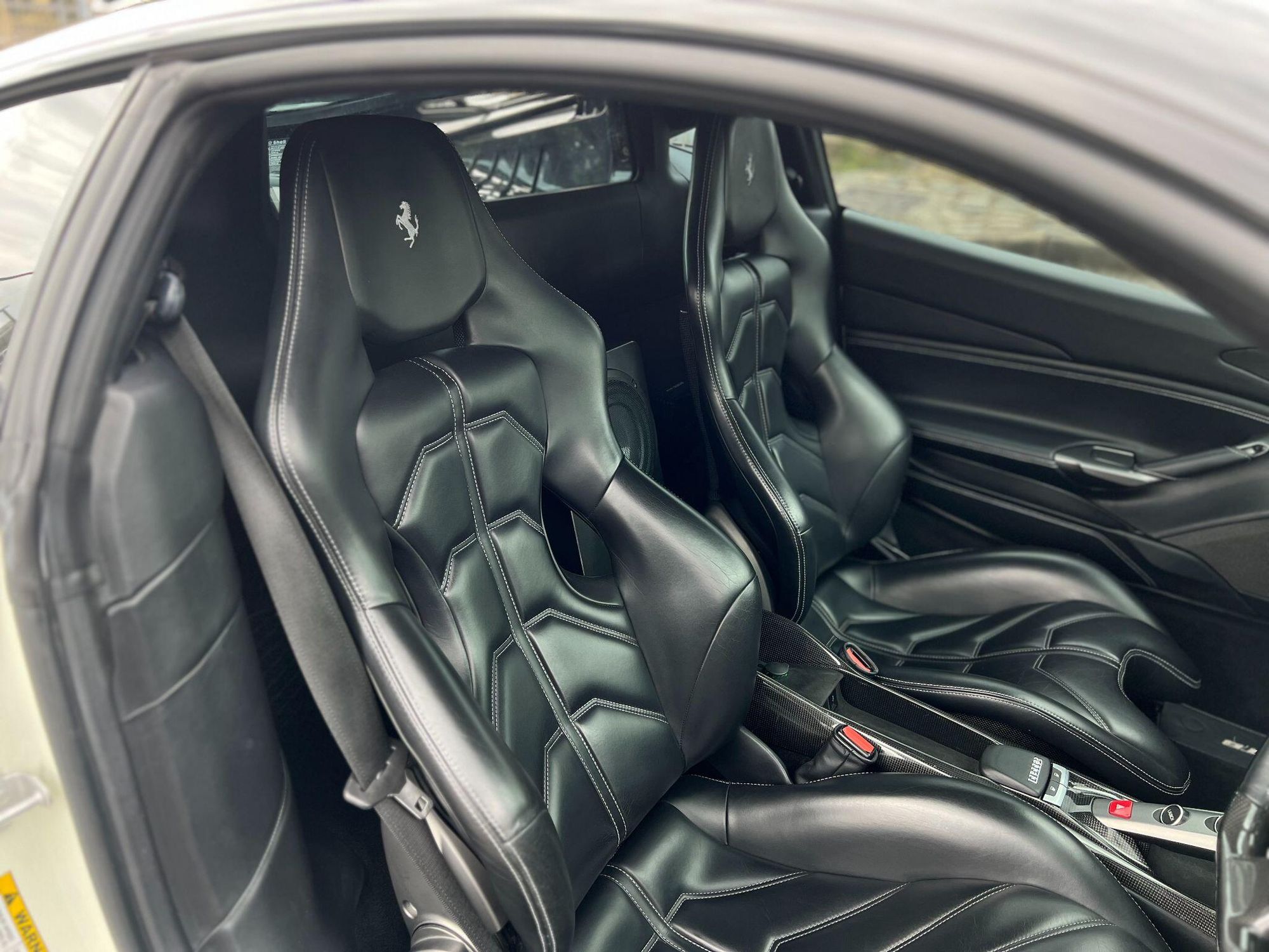 FERRARI 488 GTB COUPE 2dr Auto for sale UK - Slide 3