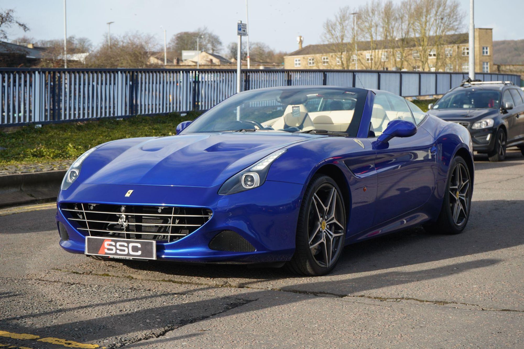 FERRARI CALIFORNIA CONVERTIBLE T 2dr Auto [HELE] for sale UK - Slide 6