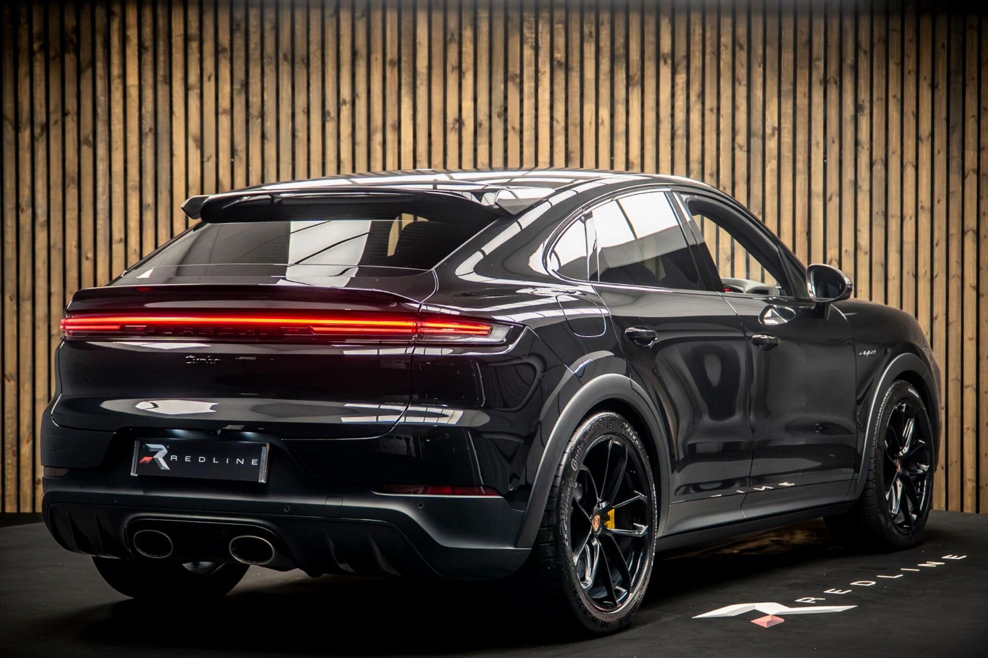 PORSCHE CAYENNE COUPE Turbo E-Hybrid 5dr Tiptronic S [GT Package] for sale UK - Slide 4