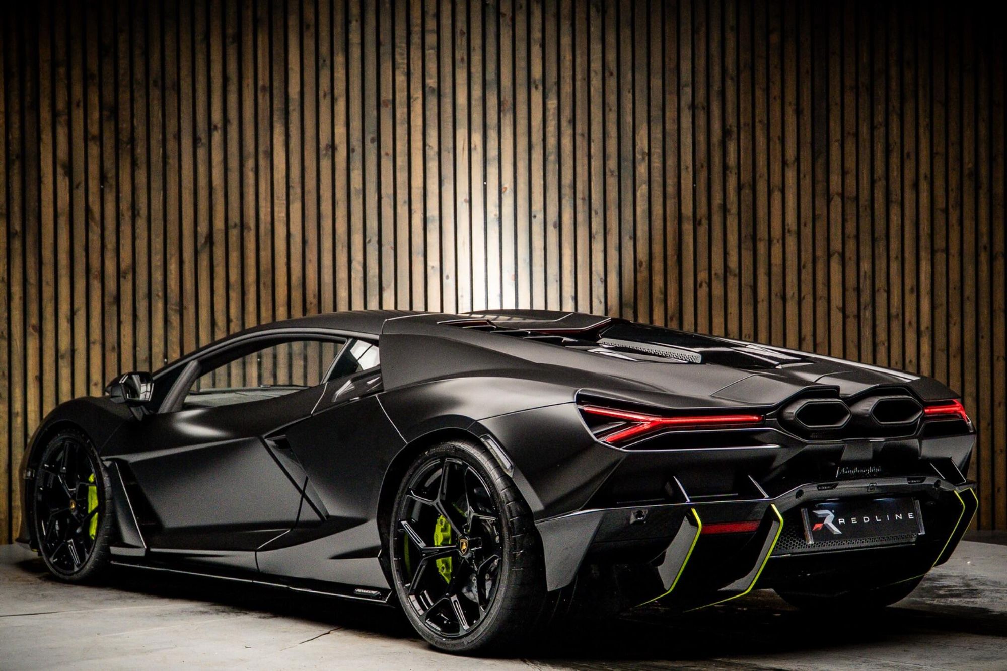 LAMBORGHINI REVUELTO COUPE 6.5 V12 1015 PHEV 2dr DCT for sale UK - Slide 3