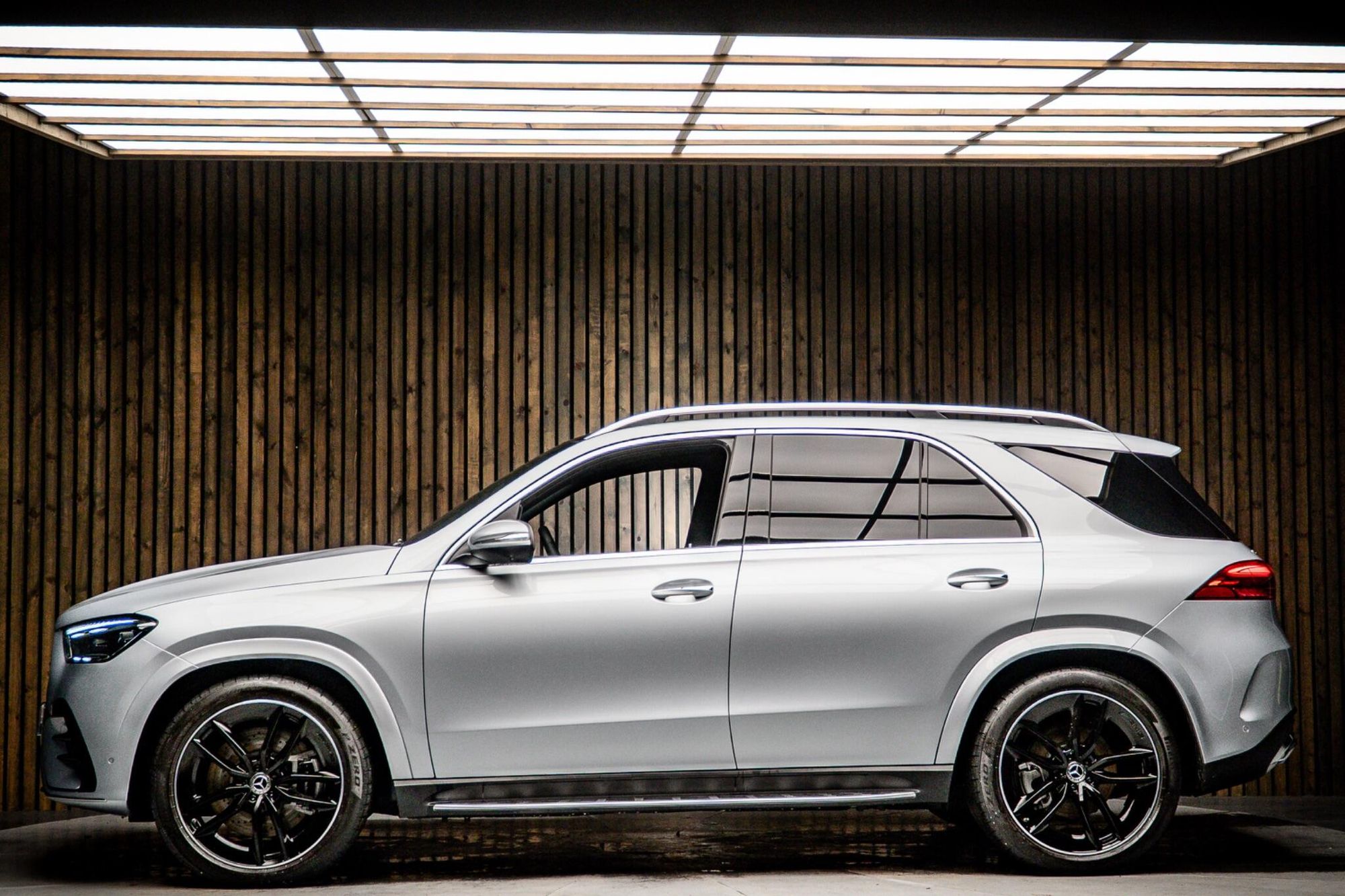 MERCEDES-BENZ GLE DIESEL ESTATE GLE 450d 4Matic AMG Line 5dr 9G-Tronic [7 Seat] for sale UK - Slide 7