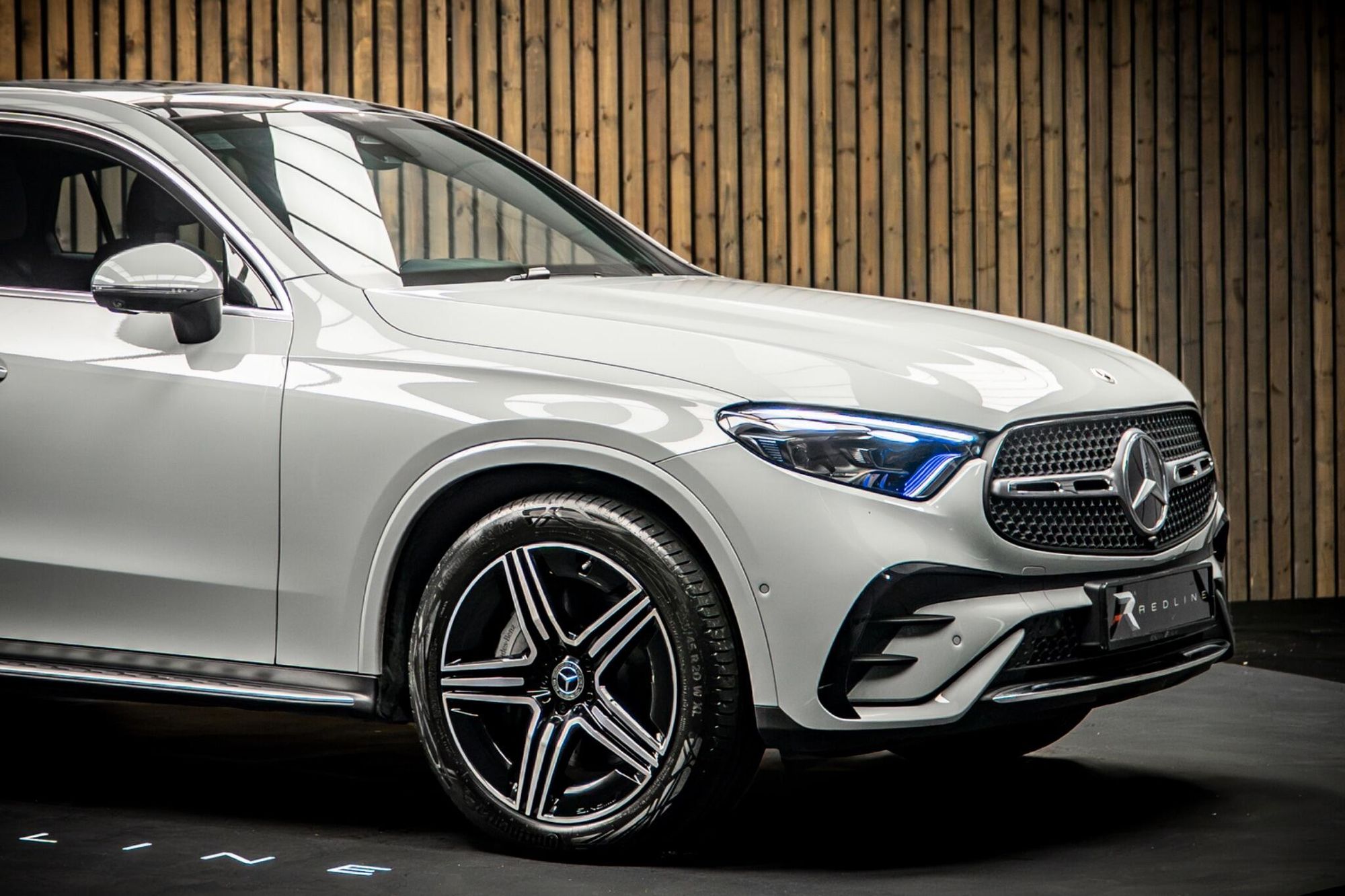 MERCEDES-BENZ GLC ESTATE GLC 300 4Matic AMG Line Premium Plus 5dr 9G-Tronic for sale UK - Slide 10