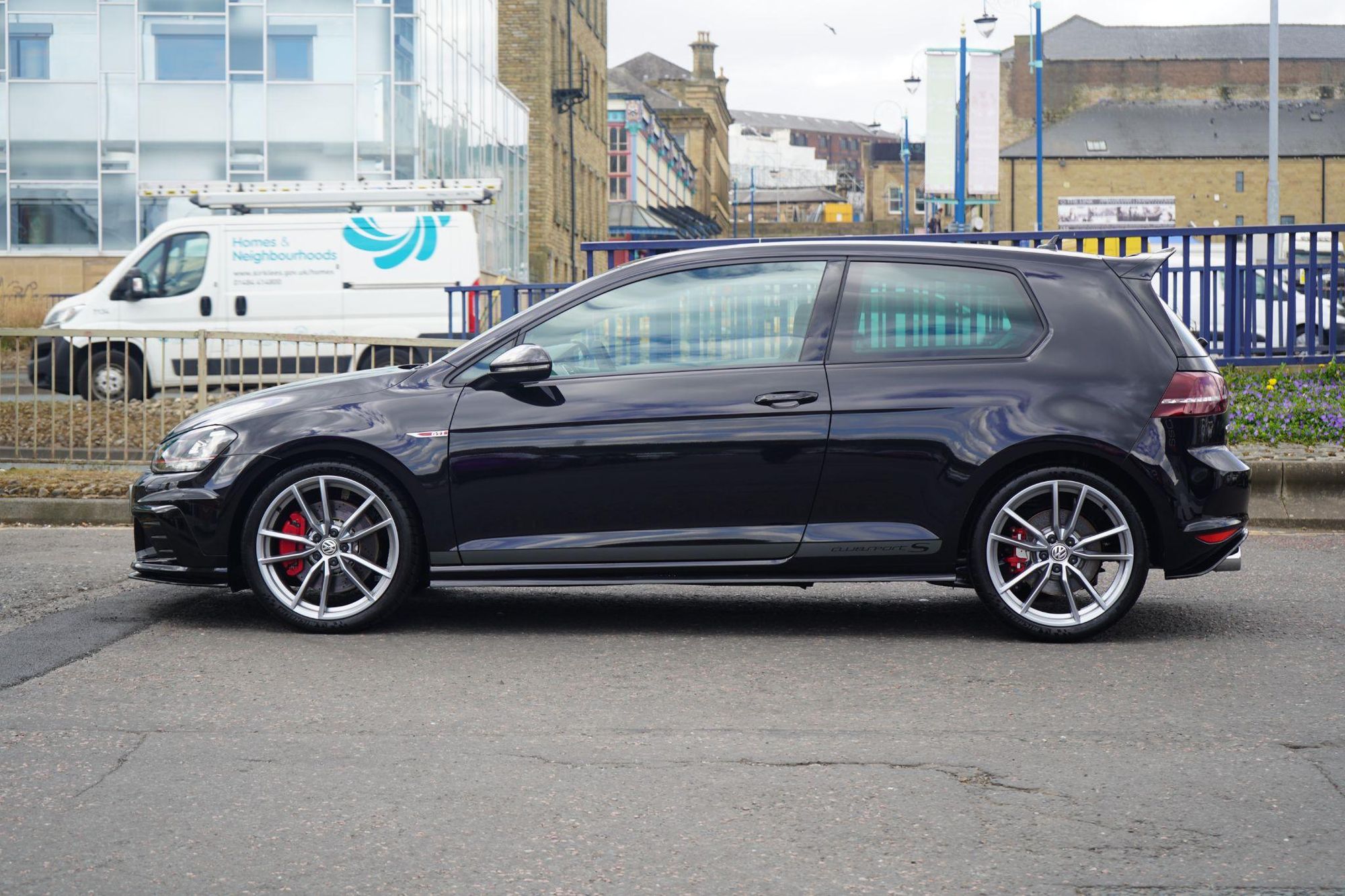 VOLKSWAGEN GOLF HATCHBACK SPECIAL EDITION 2.0 TSI GTI Clubsport S 3dr for sale UK - Slide 7