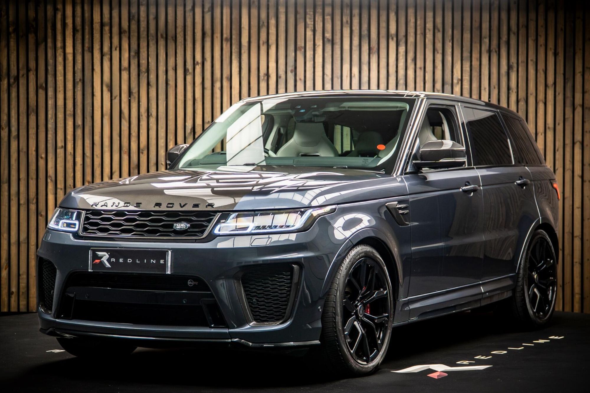 LAND ROVER RANGE ROVER SPORT ESTATE 5.0 P575 S/C SVR 5dr Auto for sale UK - Slide 8