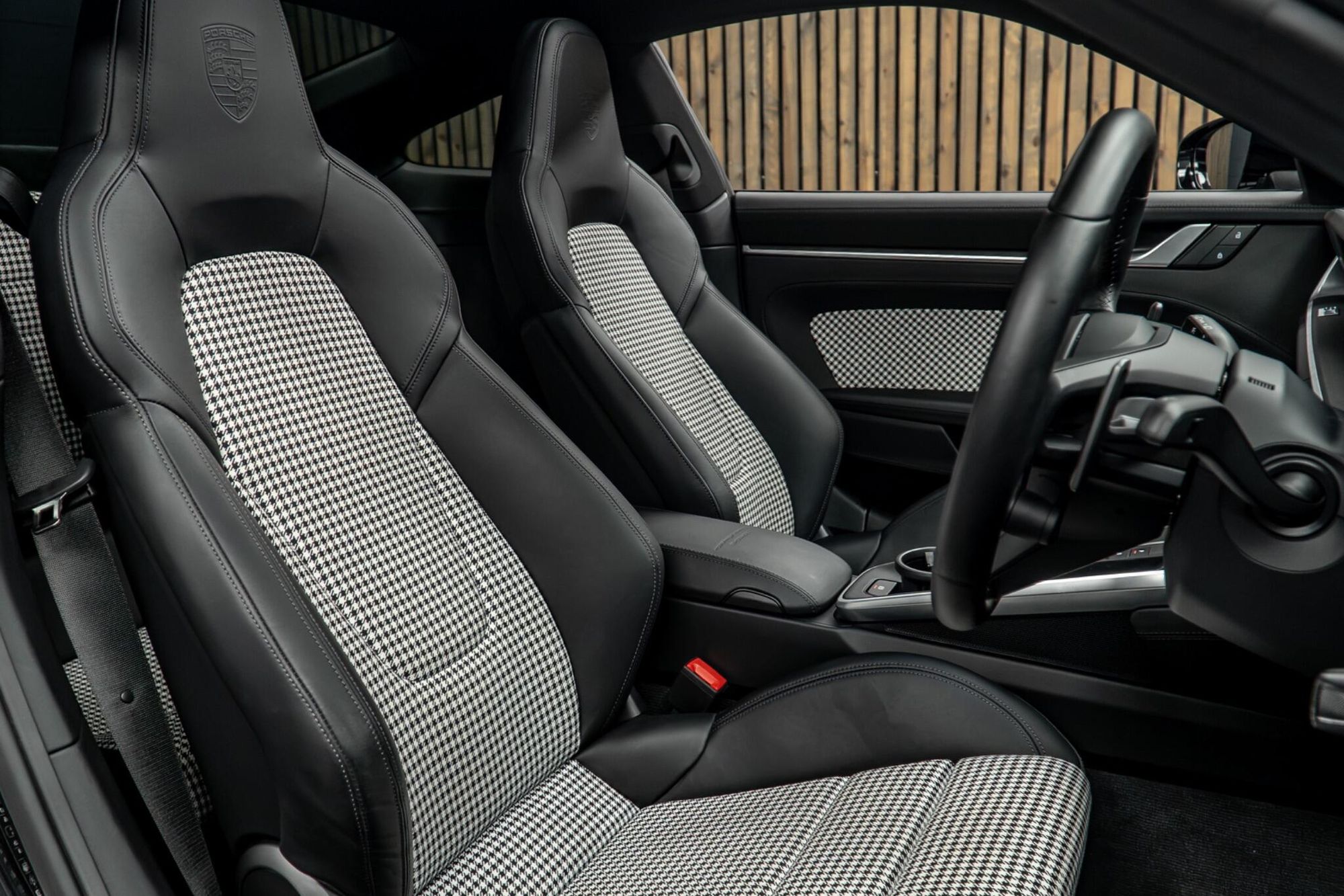 PORSCHE 911 [992] CARRERA 4 COUPE S 2dr PDK for sale UK - Slide 2