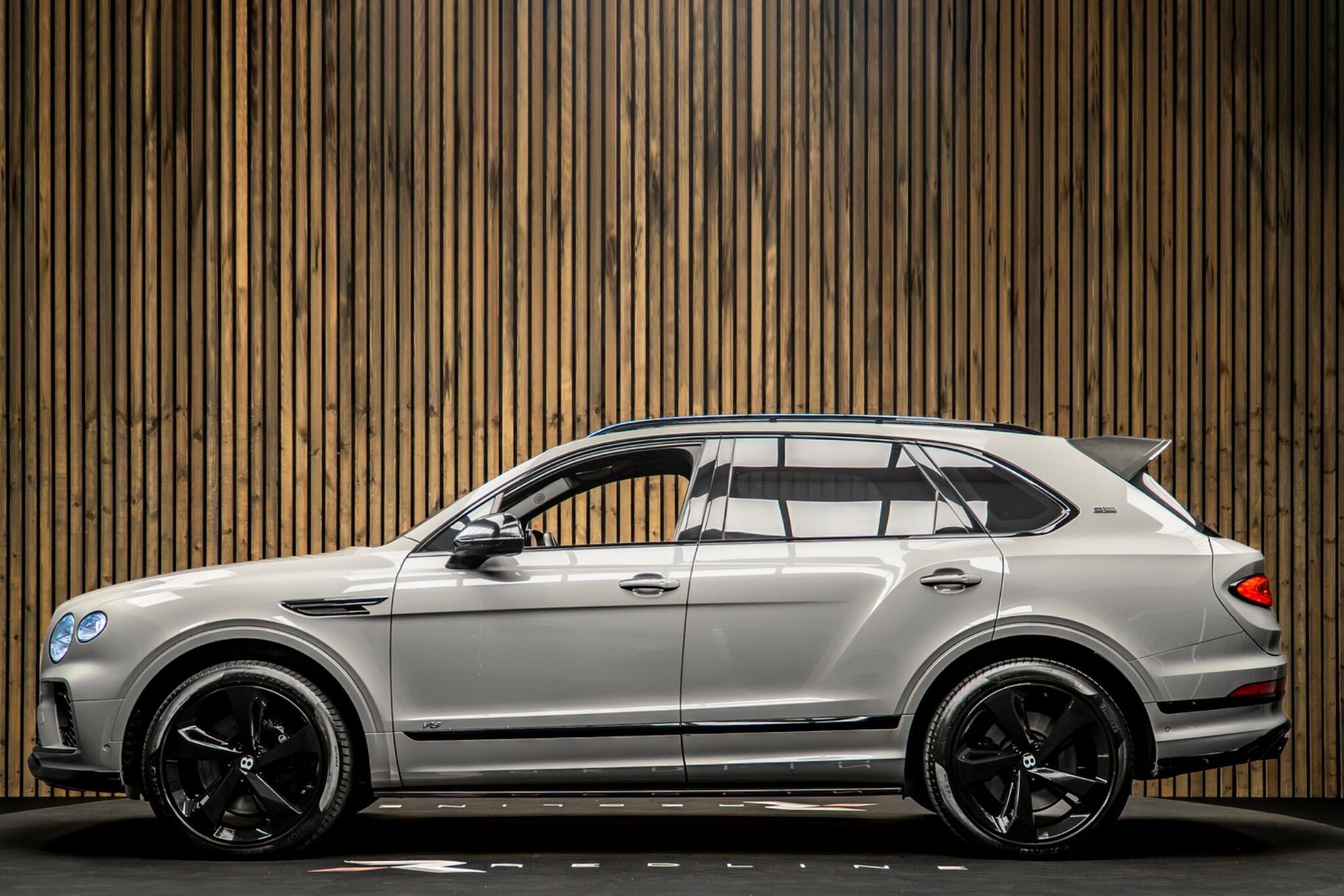 BENTLEY BENTAYGA ESTATE 4.0 V8 5dr Auto for sale UK - Slide 7