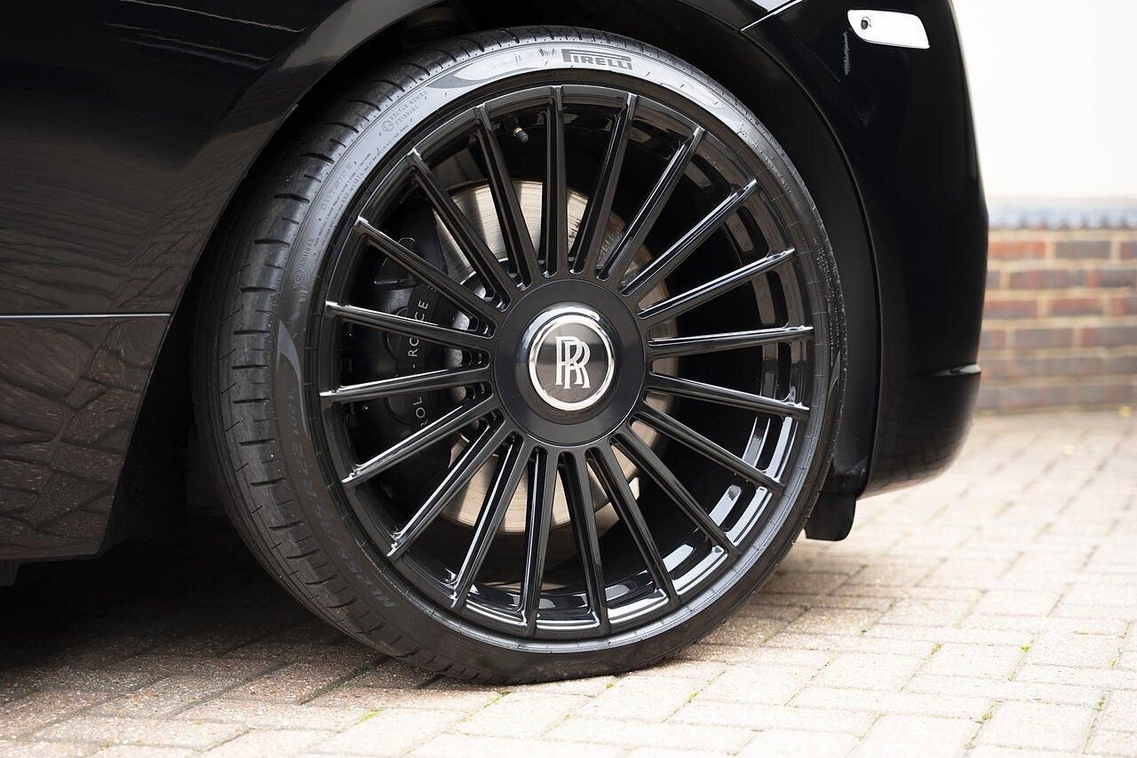 ROLLS-ROYCE WRAITH COUPE Black Badge 2dr Auto for sale UK - Slide 7