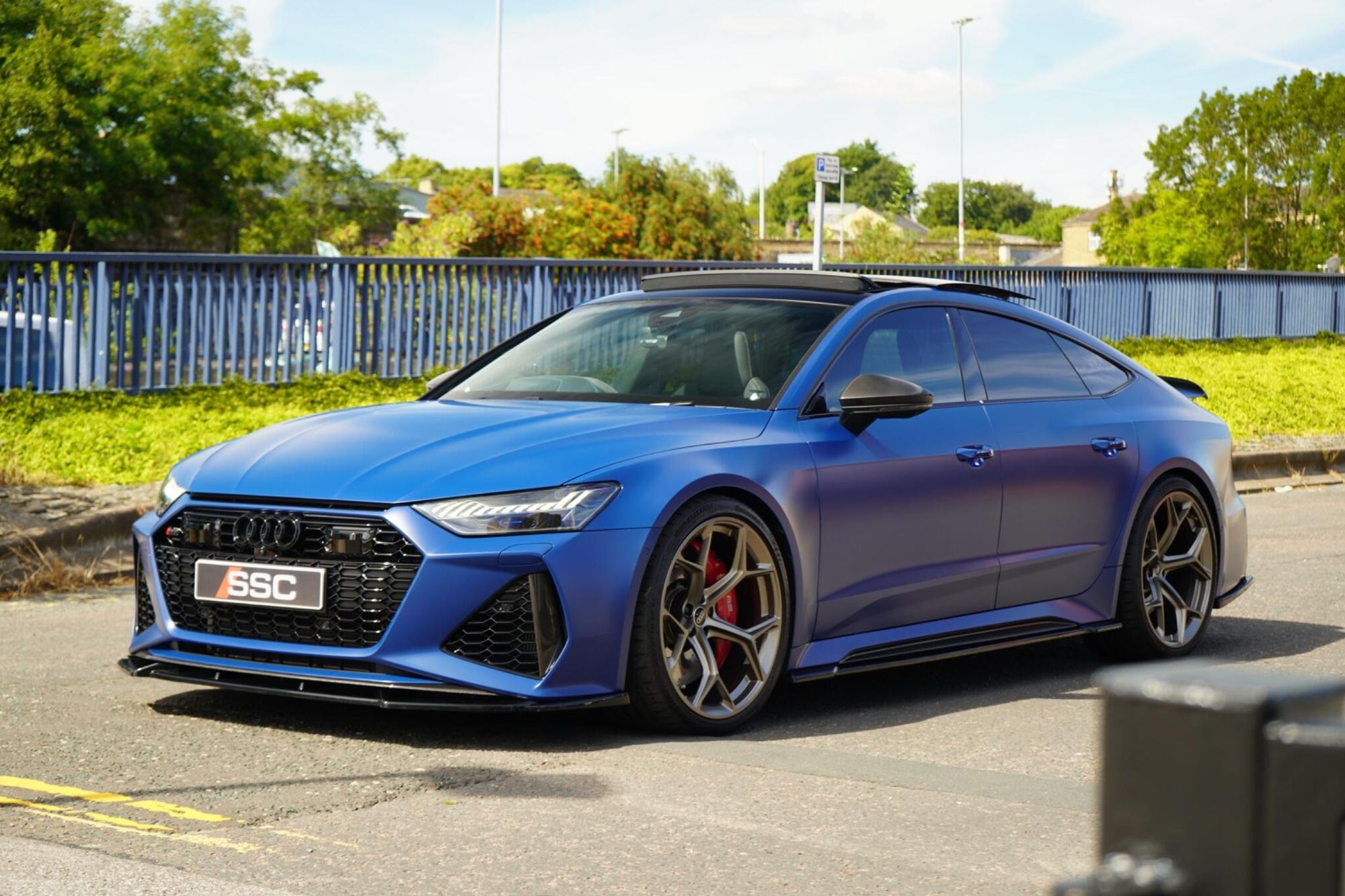 Audi RS Q8 Suv TFSI 640 Performance Carbon Vorsprung Quattro Tiptronic 5 Door Auto for sale UK - Slide 8