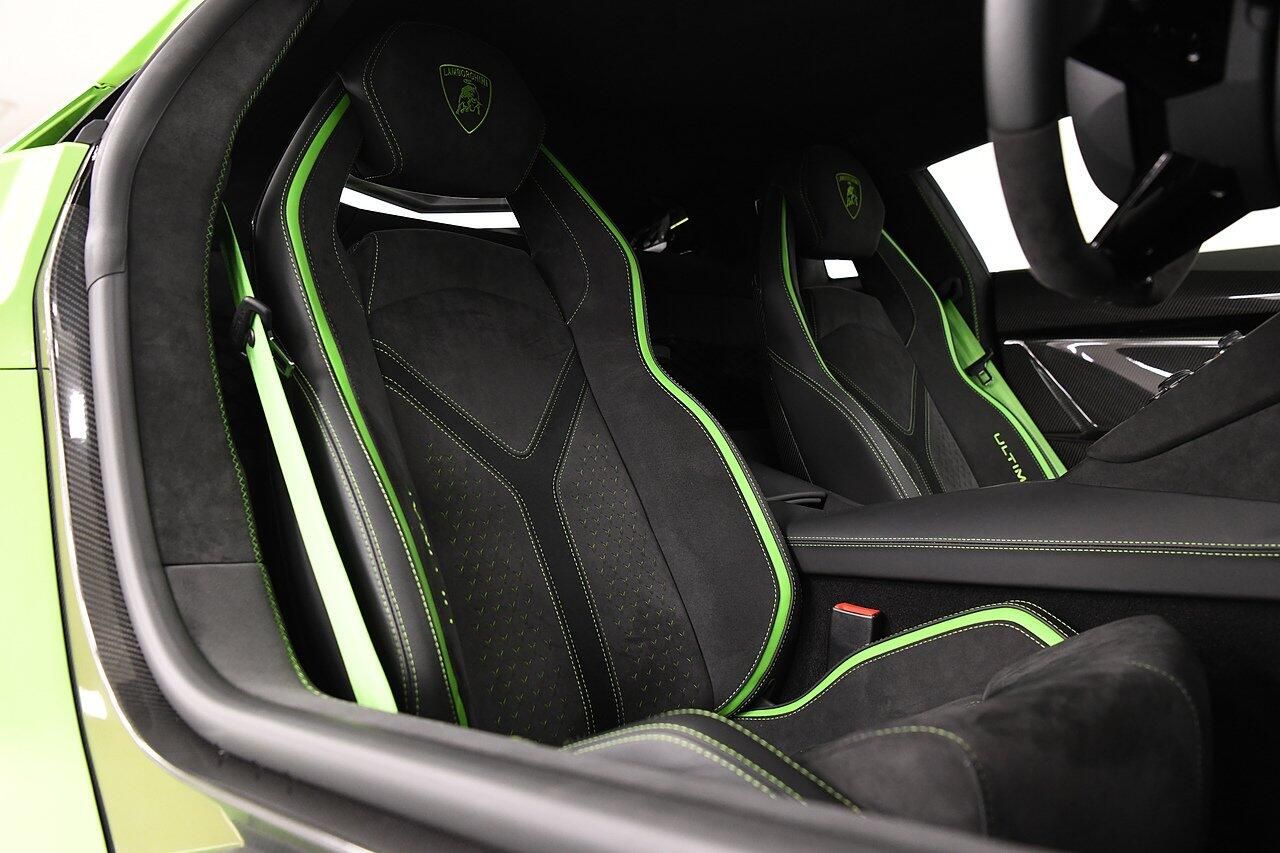LAMBORGHINI AVENTADOR COUPE LP 780-4 Ultimae 2dr ISR for sale UK - Slide 8
