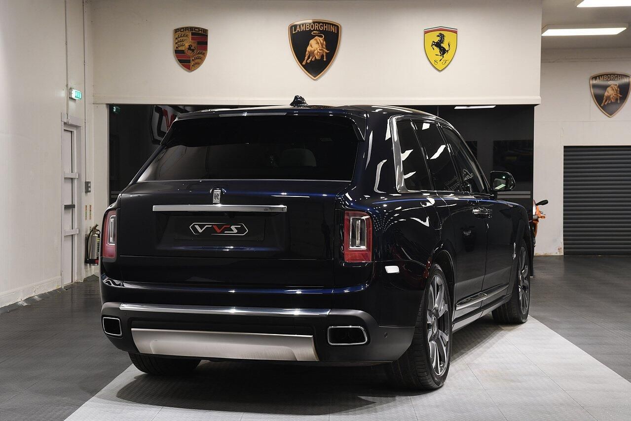 ROLLS-ROYCE CULLINAN ESTATE 5dr Auto for sale UK - Slide 3