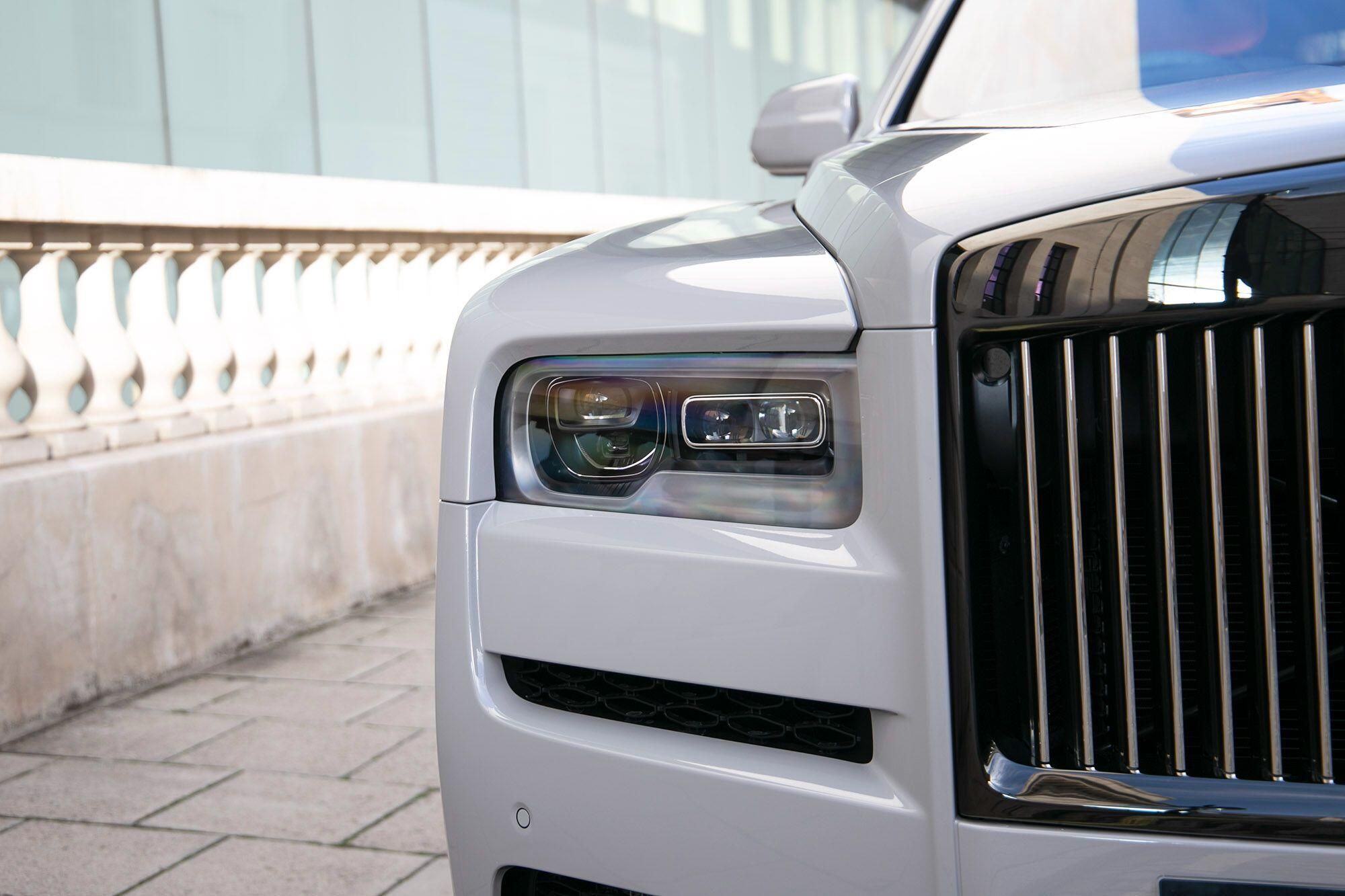 ROLLS-ROYCE CULLINAN ESTATE Black Badge 5dr Auto for sale UK - Slide 5