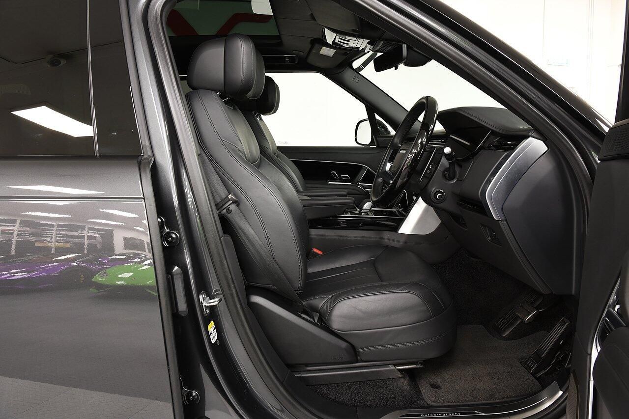 LAND ROVER RANGE ROVER DIESEL ESTATE 3.0 D350 Autobiography LWB 4dr Auto [7 Seat] for sale UK - Slide 6