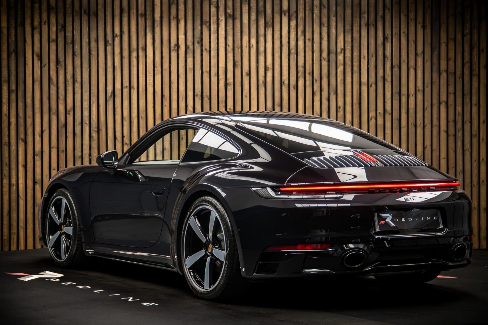 PORSCHE 911 [992] CARRERA 4 COUPE S 2dr PDK for sale UK - Slide 3
