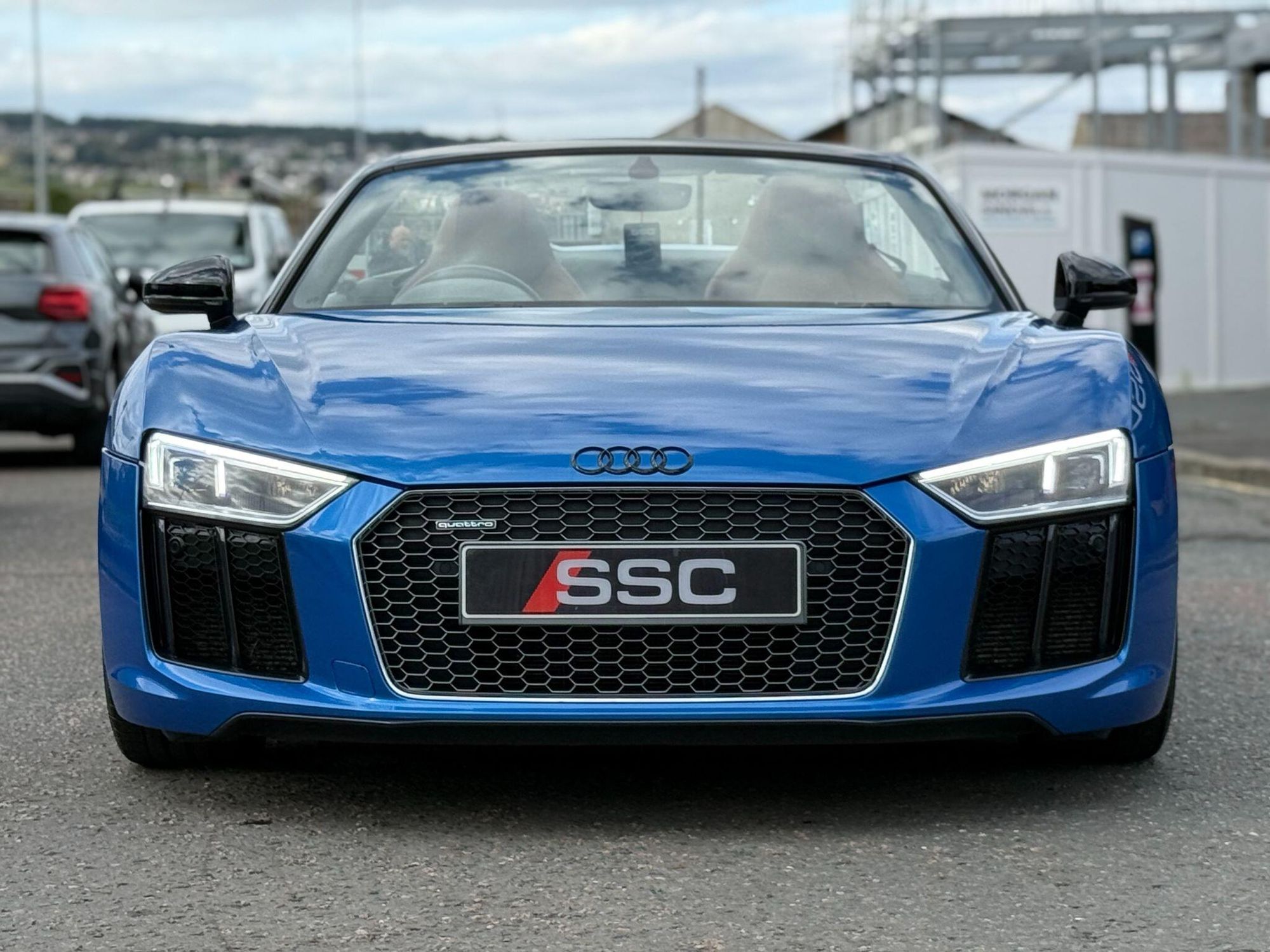 AUDI R8 SPYDER 5.2 FSI V10 Quattro 2dr S Tronic for sale UK - Slide 7