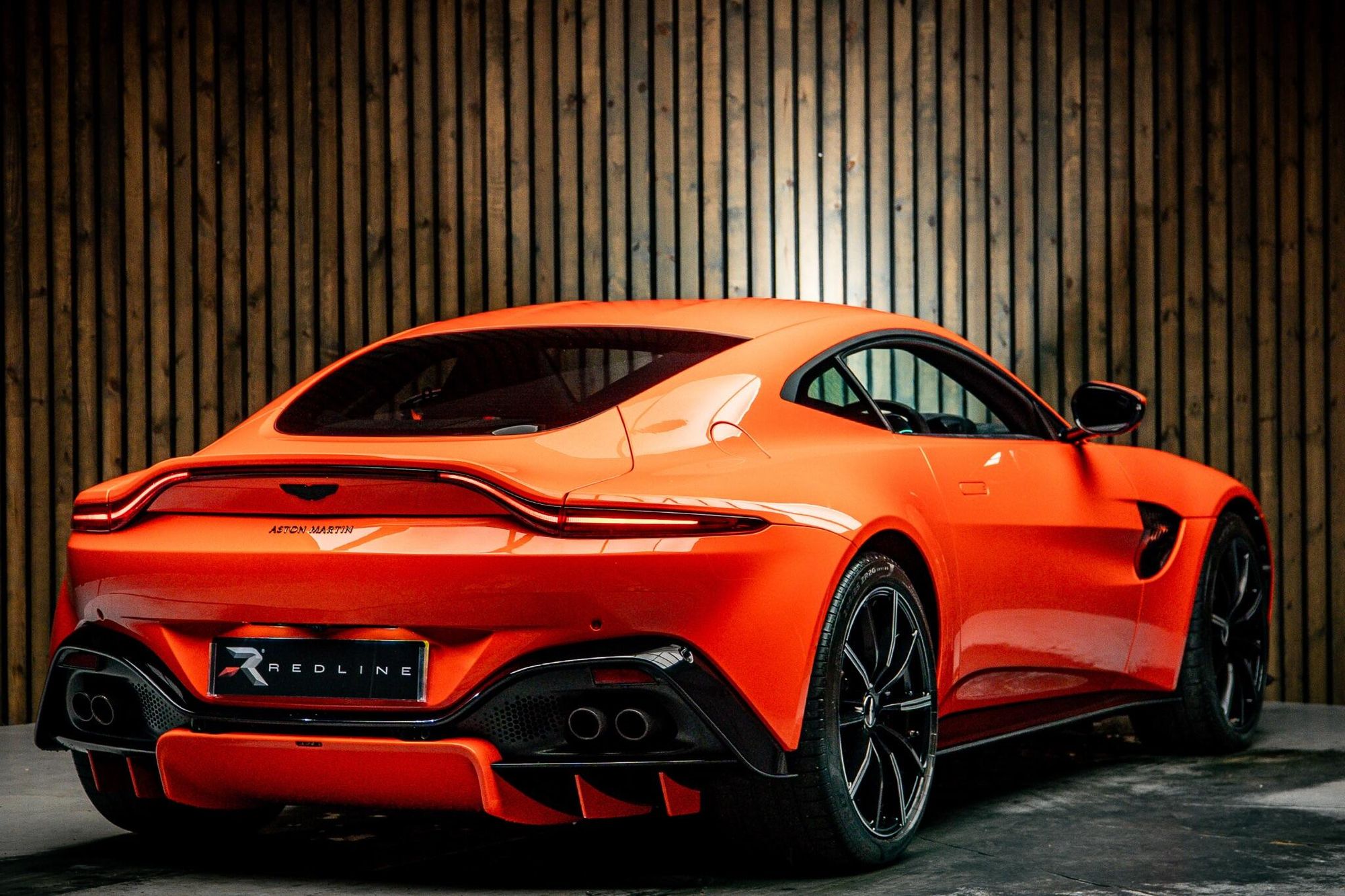 ASTON MARTIN VANTAGE V8 COUPE 2dr ZF 8 Speed Auto for sale UK - Slide 4