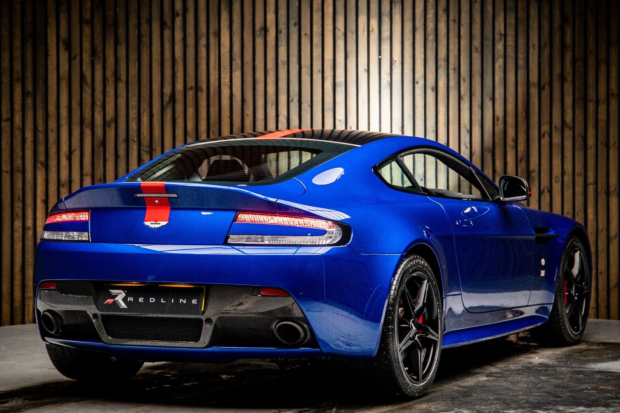ASTON MARTIN VANTAGE V8 COUPE SPECIAL EDITIONS AMR 2dr for sale UK - Slide 4