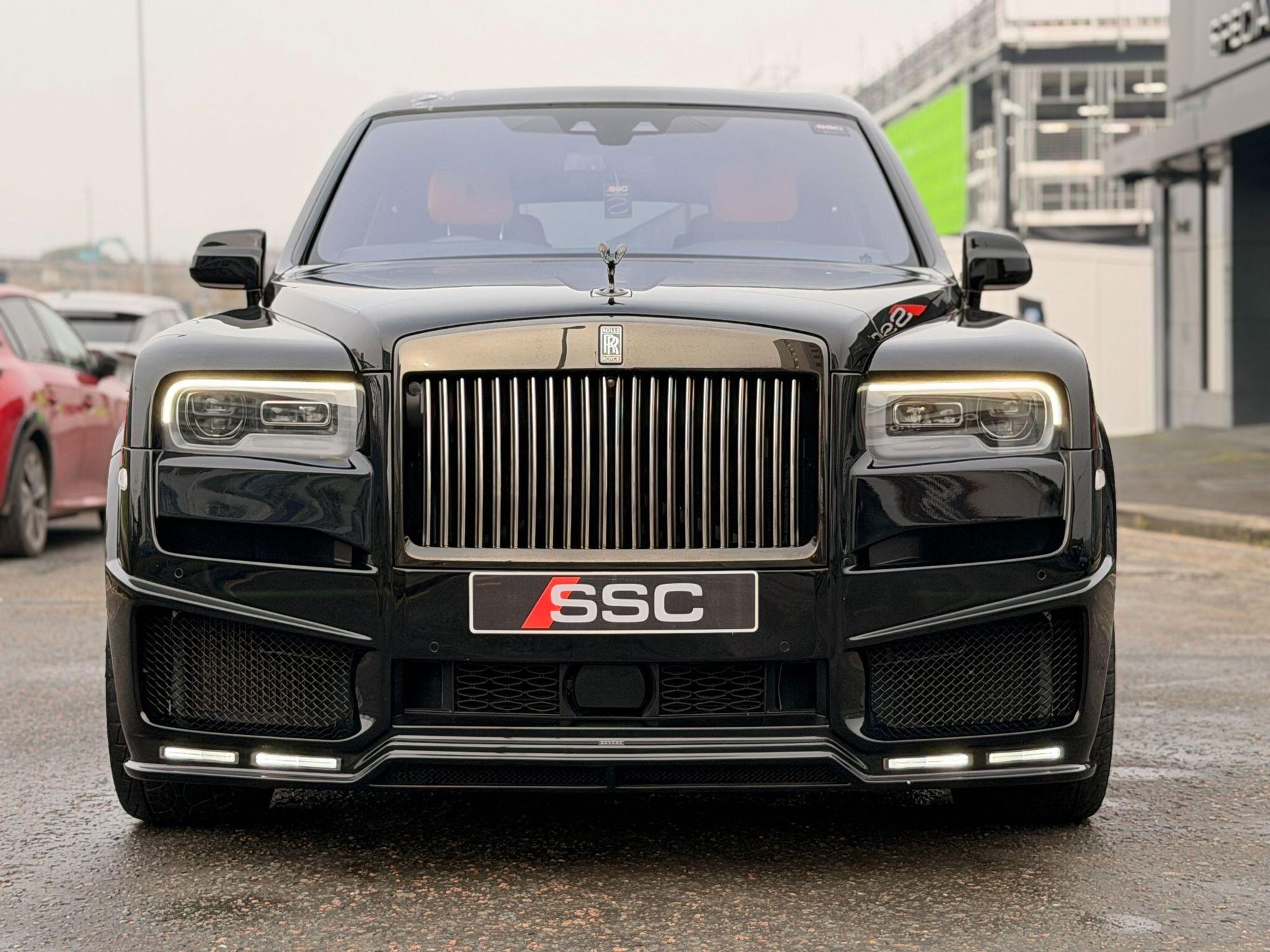 ROLLS-ROYCE CULLINAN ESTATE Black Badge 5dr Auto for sale UK - Slide 6