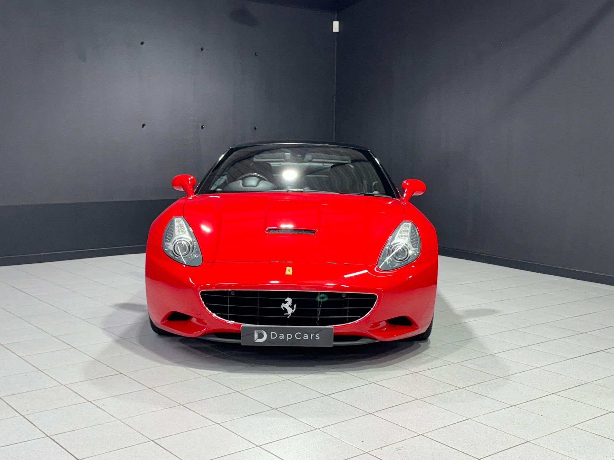 FERRARI CALIFORNIA CONVERTIBLE 2+ 2dr F1 for sale UK - Slide 2