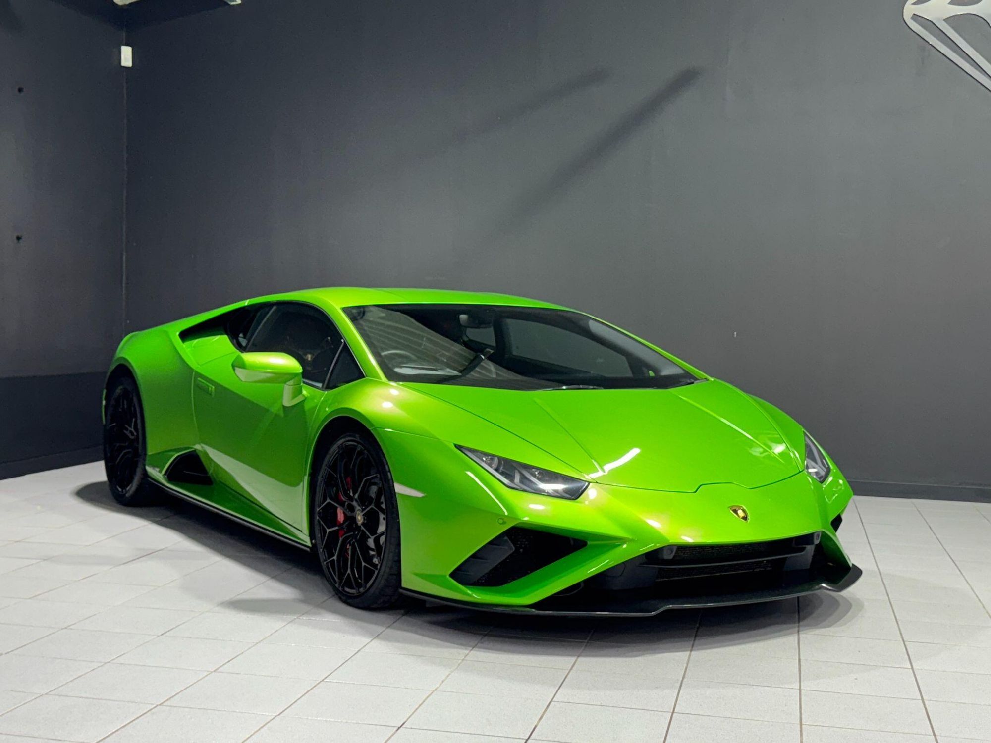 LAMBORGHINI HURACAN COUPE LP 610-4 2dr LDF for sale UK - Slide 8