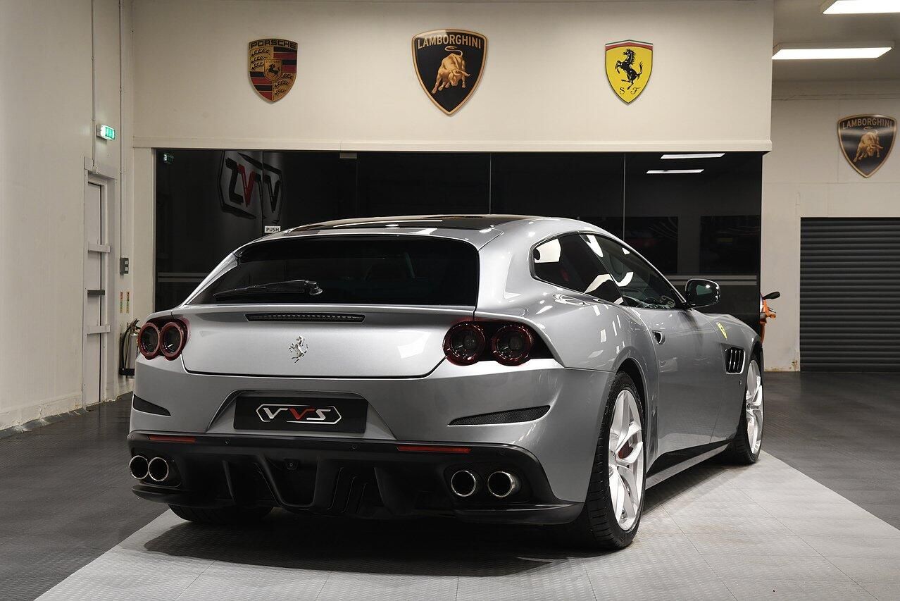 FERRARI GTC4 LUSSO COUPE T 2dr Auto for sale UK - Slide 3