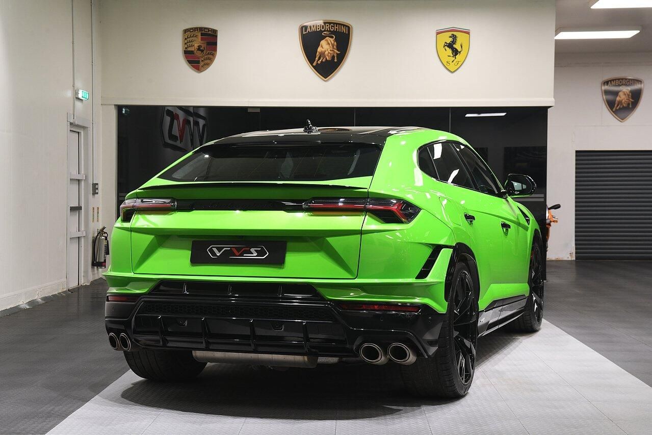 LAMBORGHINI URUS ESTATE 4.0T FSI V8 S 5dr Auto for sale UK - Slide 3